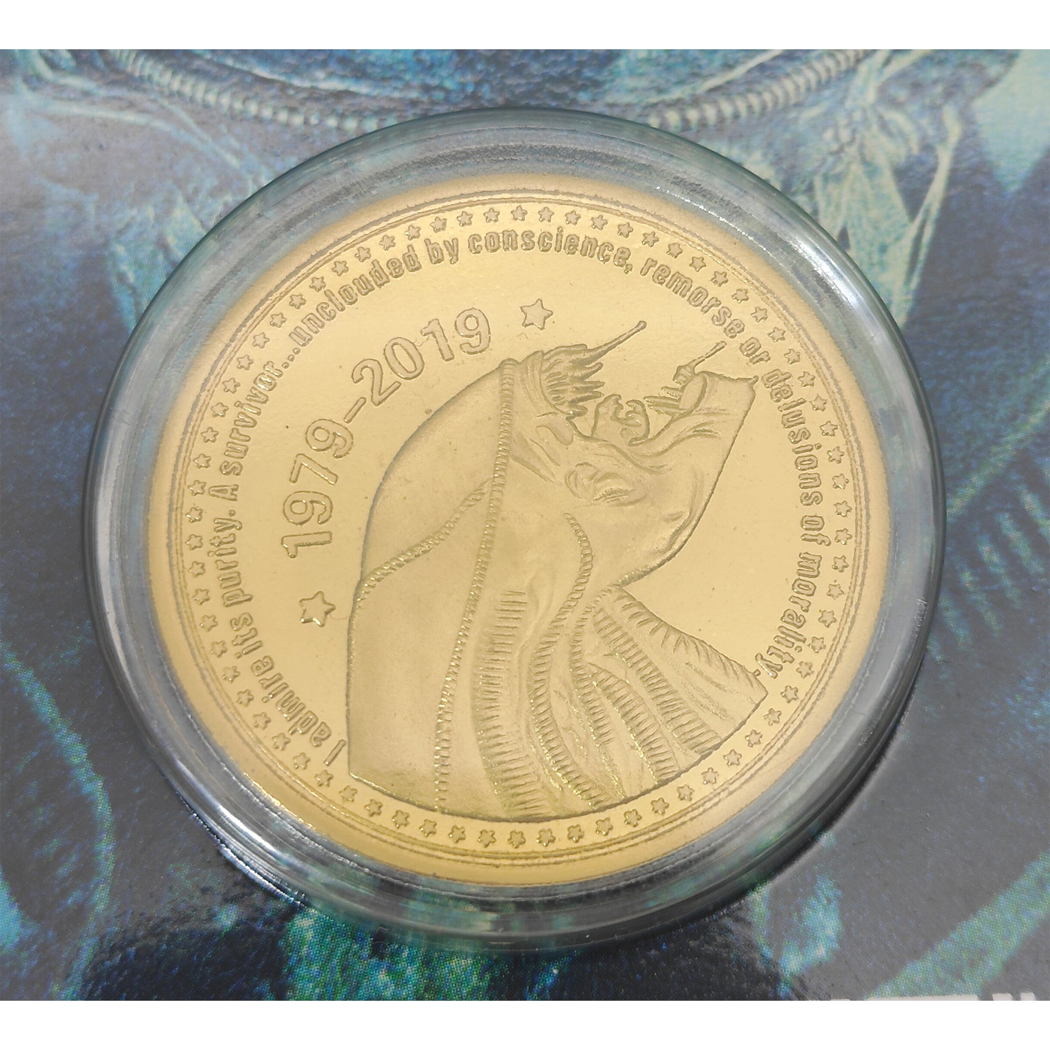 Alien 40th Anniversary Limited Edition Gold Coin Zavvi Exclusive Fanattik 2019 – Alien, Fanattik, 4 cm, 2019, pre-owned collector piece, Uncanny Collectibles Dublin Ireland