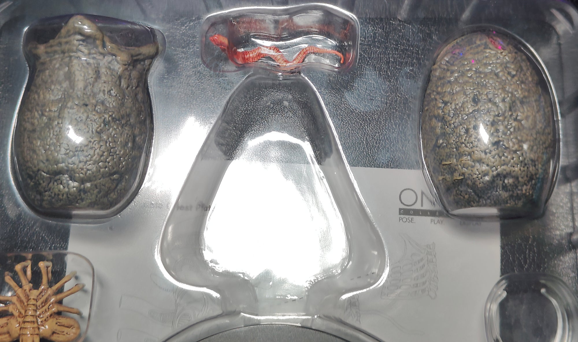 Alien Mezco Toyz One:12 Collective Action Figure – Alien, Mezco Toyz, 18 cm, 2022, pre-owned collector piece, Uncanny Collectibles Dublin Ireland