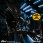 Alien Mezco Toyz One:12 Collective Action Figure 18cm