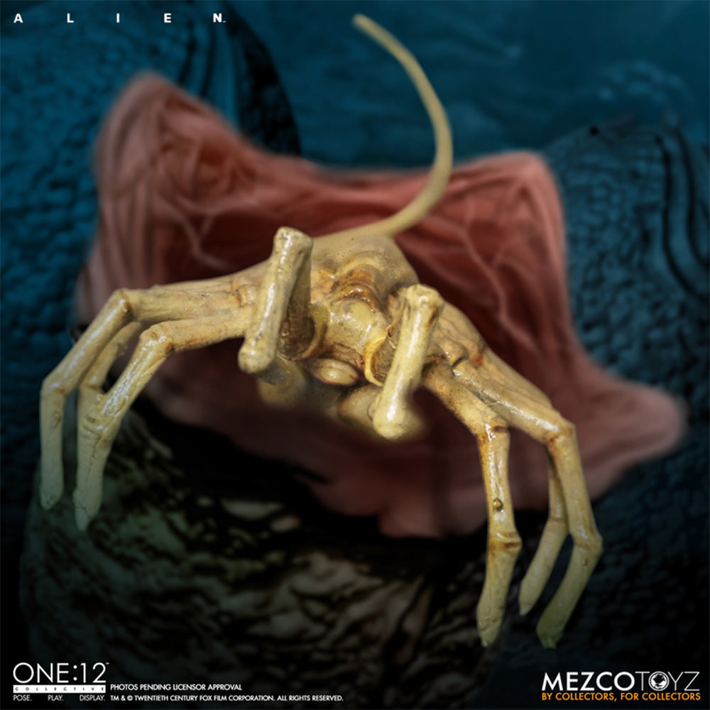 Alien Mezco Toyz One:12 Collective Action Figure – Alien, Mezco Toyz, 18 cm, 2022, pre-owned collector piece, Uncanny Collectibles Dublin Ireland