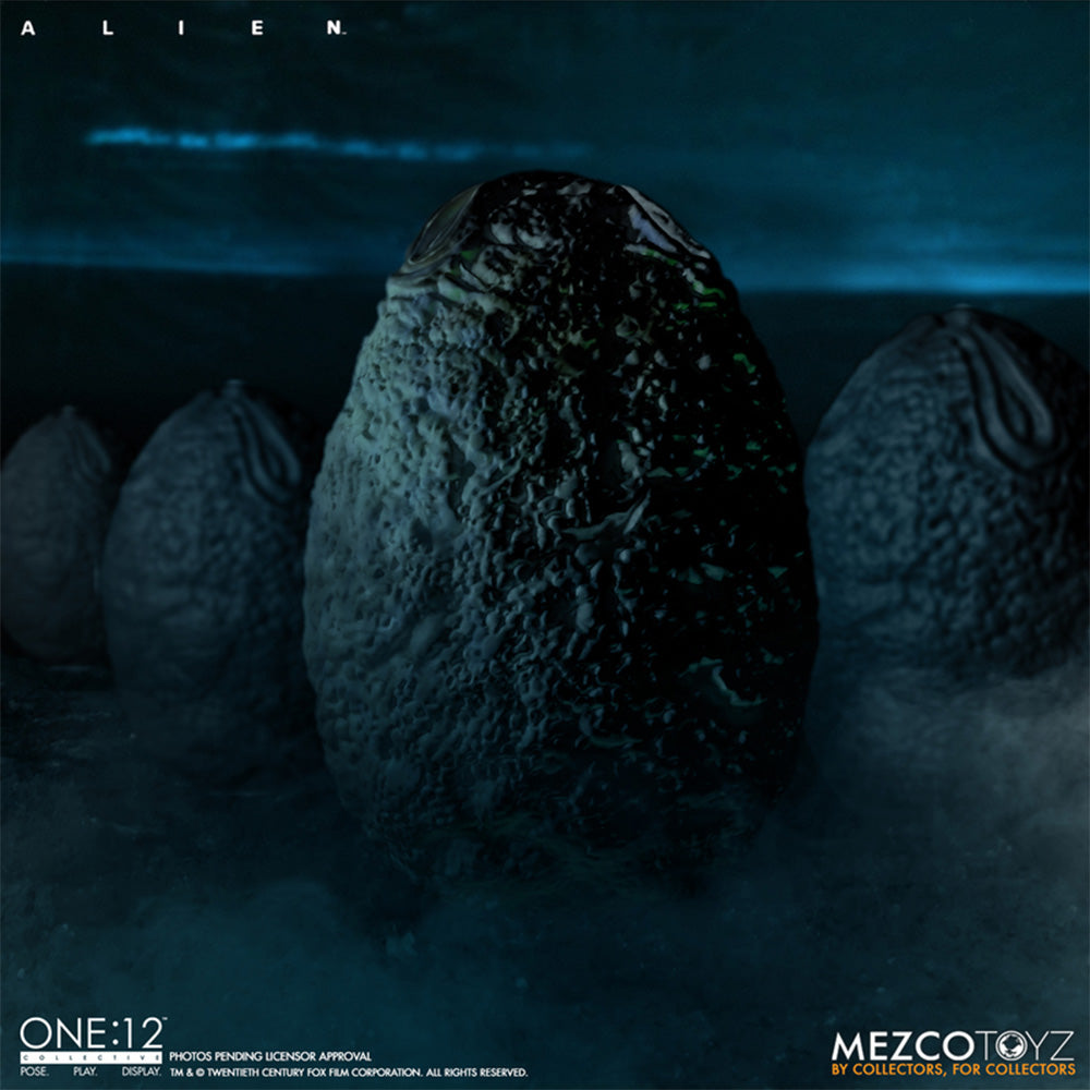 Alien Mezco Toyz One:12 Collective Action Figure – Alien, Mezco Toyz, 18 cm, 2022, pre-owned collector piece, Uncanny Collectibles Dublin Ireland