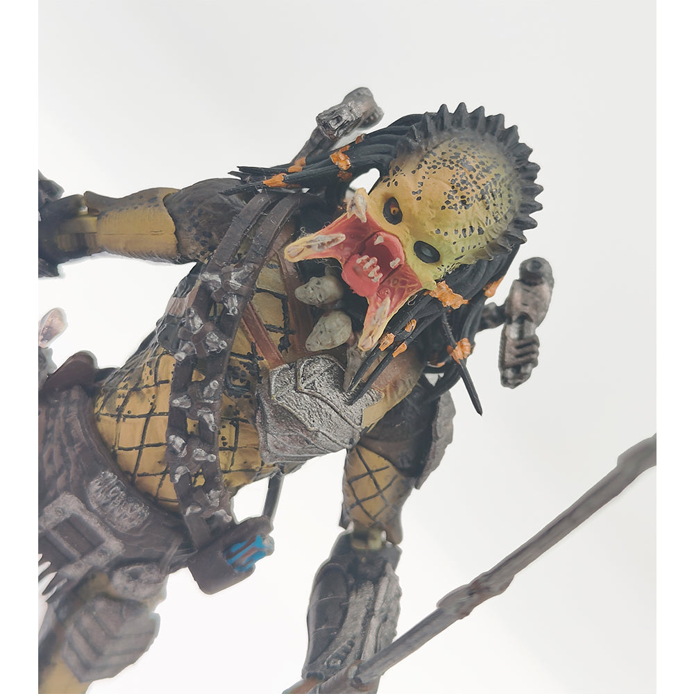 Alien vs Predator Requiem Unmasked Wolf Predator 1:18 Scale Hiya Toys 4-Inch Action Figure – Predator, Hiya Toys, 11 cm, 2022, pre-owned collector piece, Uncanny Collectibles Dublin Ireland