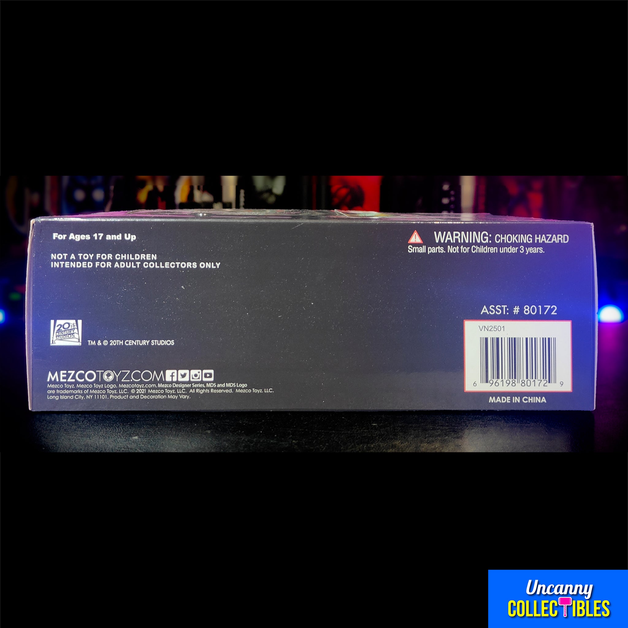 Alien Xenomorph Mezco Designer Series Deluxe Action Figure 18cm