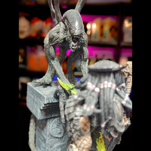 AVP Alien vs Predator Series 2 McFarlane Toys Diorama Playset 2005 – Predator, McFarlane Toys, 11 cm, 2005, pre-owned collector piece, Uncanny Collectibles Dublin Ireland