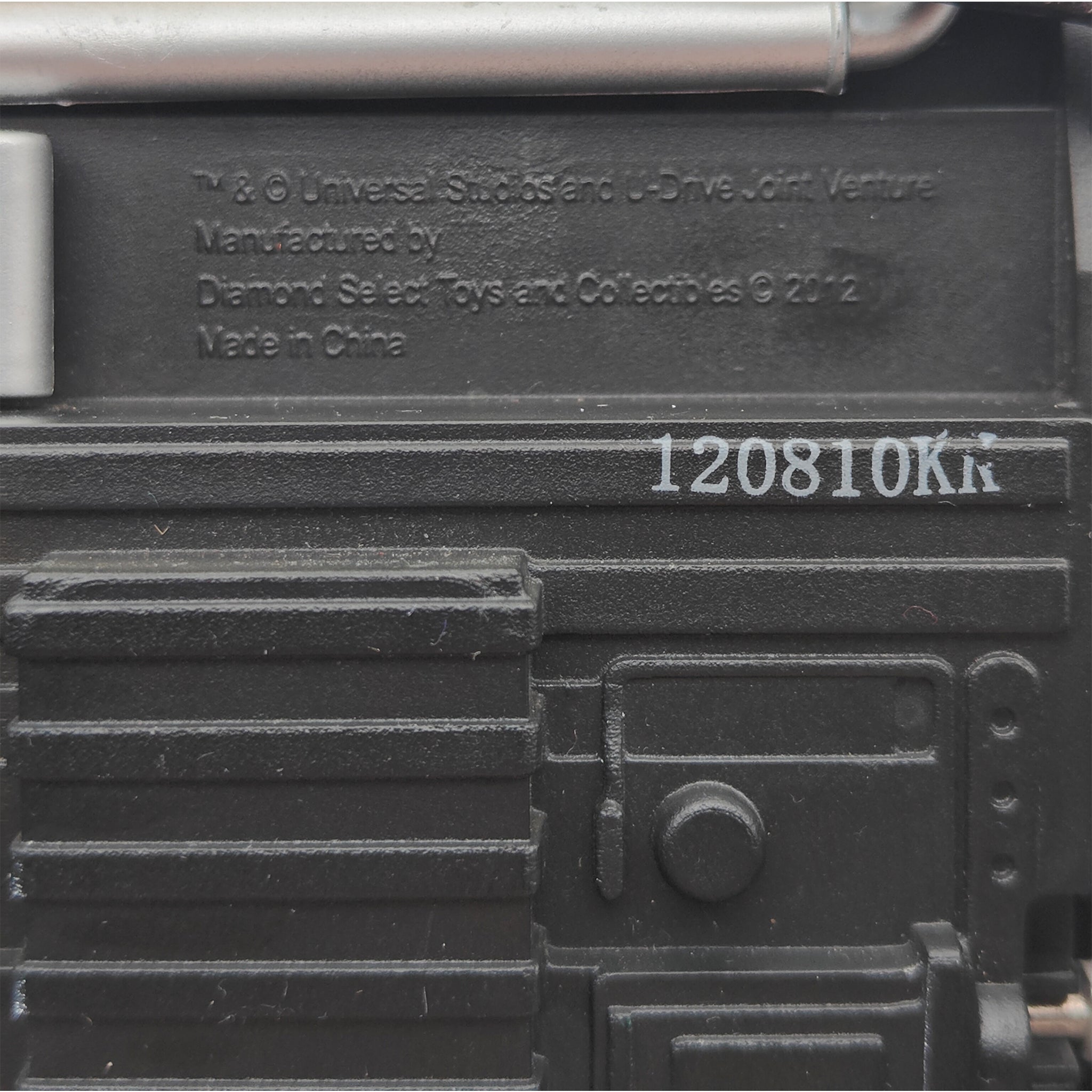 Back to the Future Part 3 Delorean 1:15 Scale Time Machine Diamond Select 2012 – Movie Icons & Heroes, Diamond Select Toys, 30 cm, 2012, pre-owned collector piece, Uncanny Collectibles Dublin Ireland