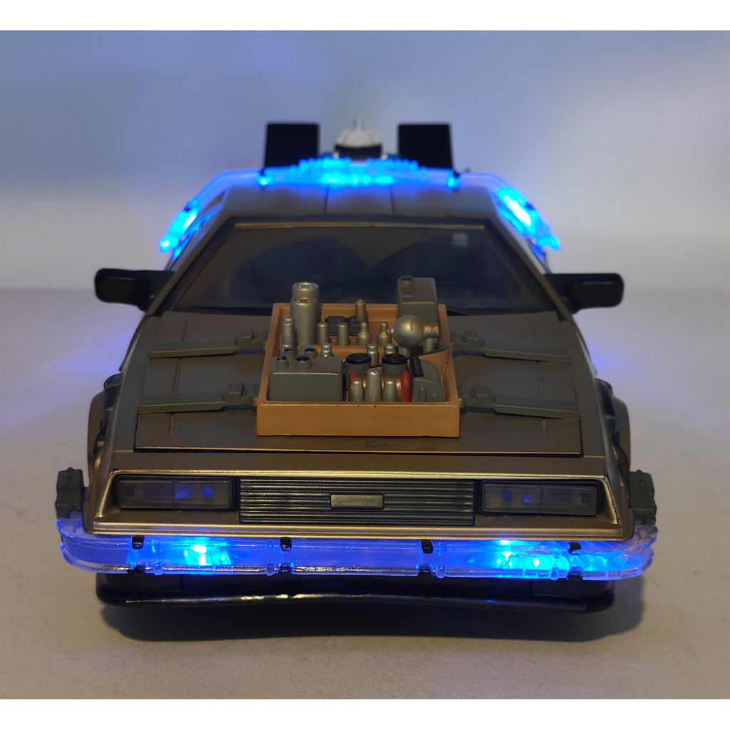 Back to the Future Part 3 Delorean 1:15 Scale Time Machine Diamond Select 2012 – Movie Icons & Heroes, Diamond Select Toys, 30 cm, 2012, pre-owned collector piece, Uncanny Collectibles Dublin Ireland