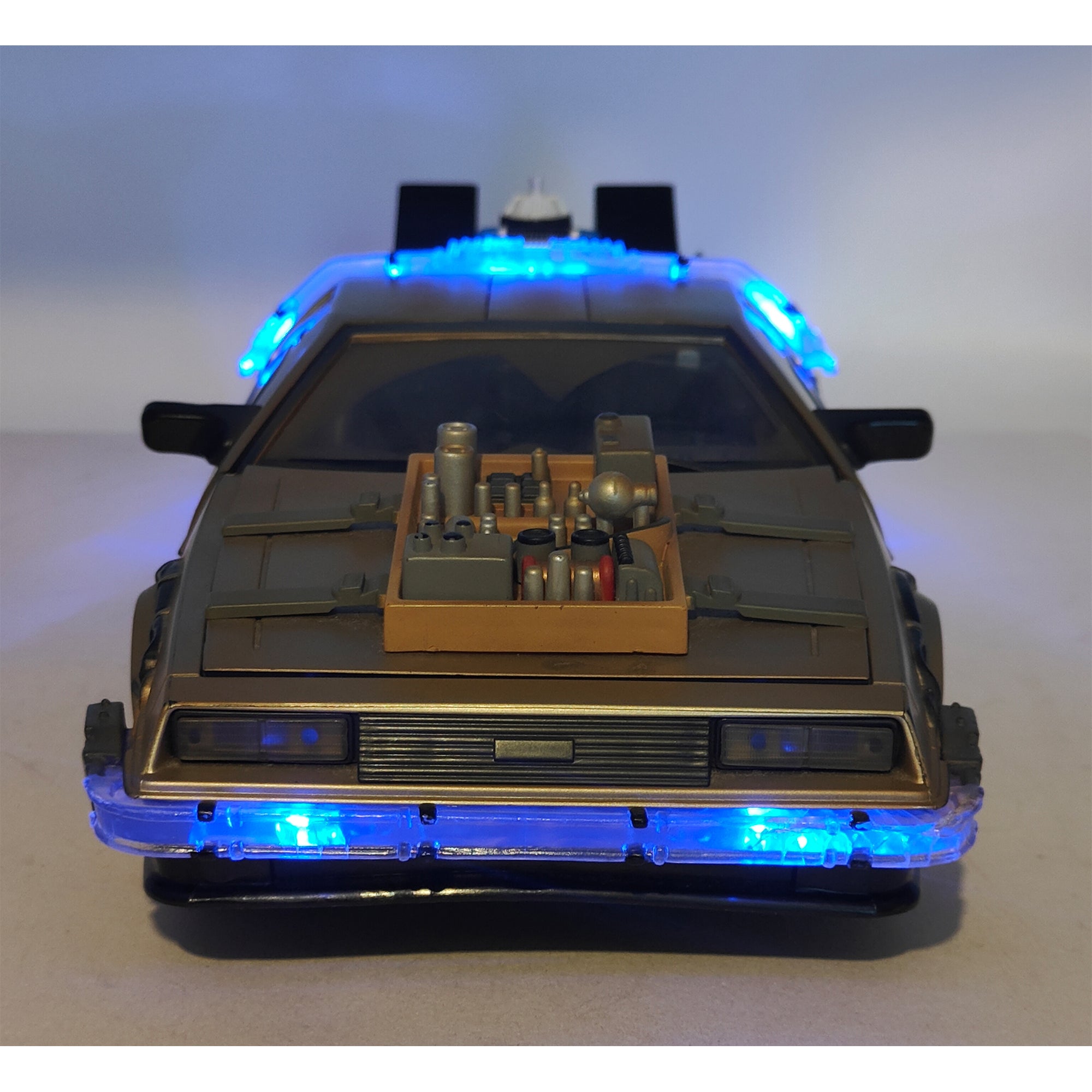 Back to the Future Part 3 Delorean 1:15 Scale Time Machine Diamond Select 2012