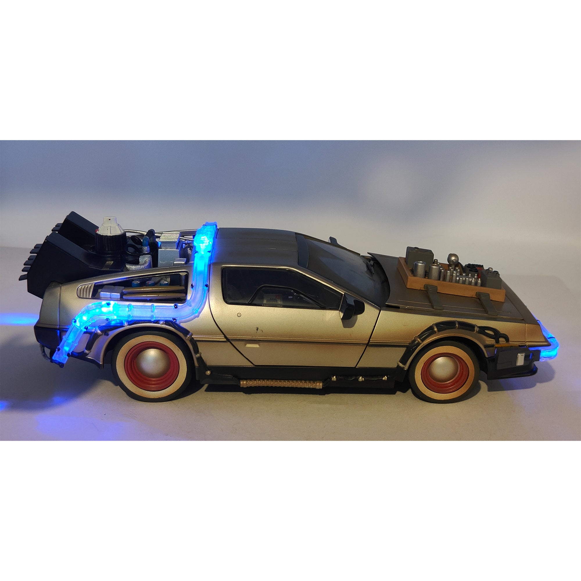 Back to the Future Part 3 Delorean 1:15 Scale Time Machine Diamond Select 2012