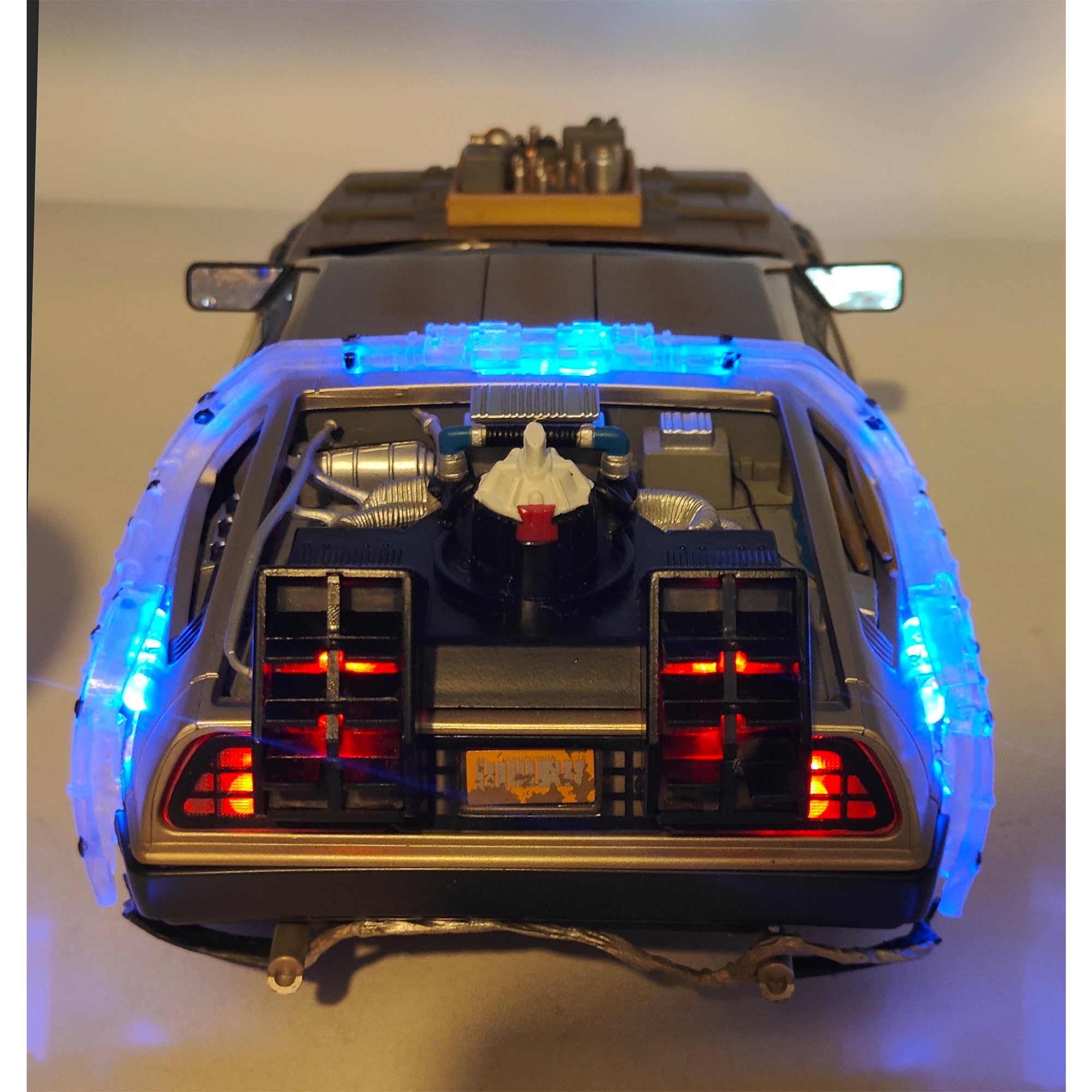 Back to the Future Part 3 Delorean 1:15 Scale Time Machine Diamond Select 2012