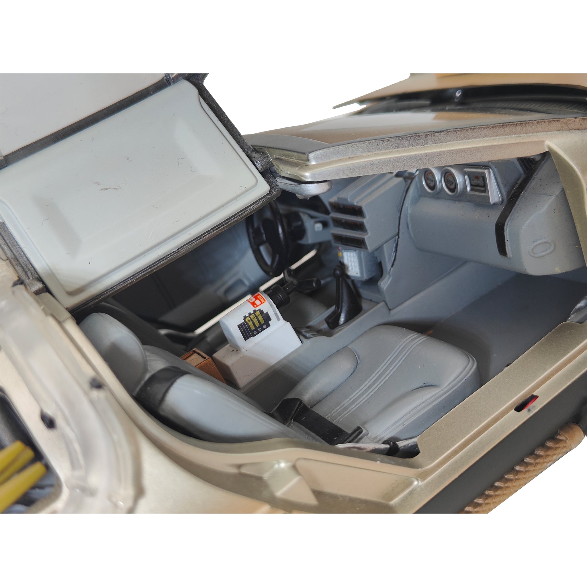 Back to the Future Part 3 Delorean 1:15 Scale Time Machine Diamond Select 2012 – Movie Icons & Heroes, Diamond Select Toys, 30 cm, 2012, pre-owned collector piece, Uncanny Collectibles Dublin Ireland