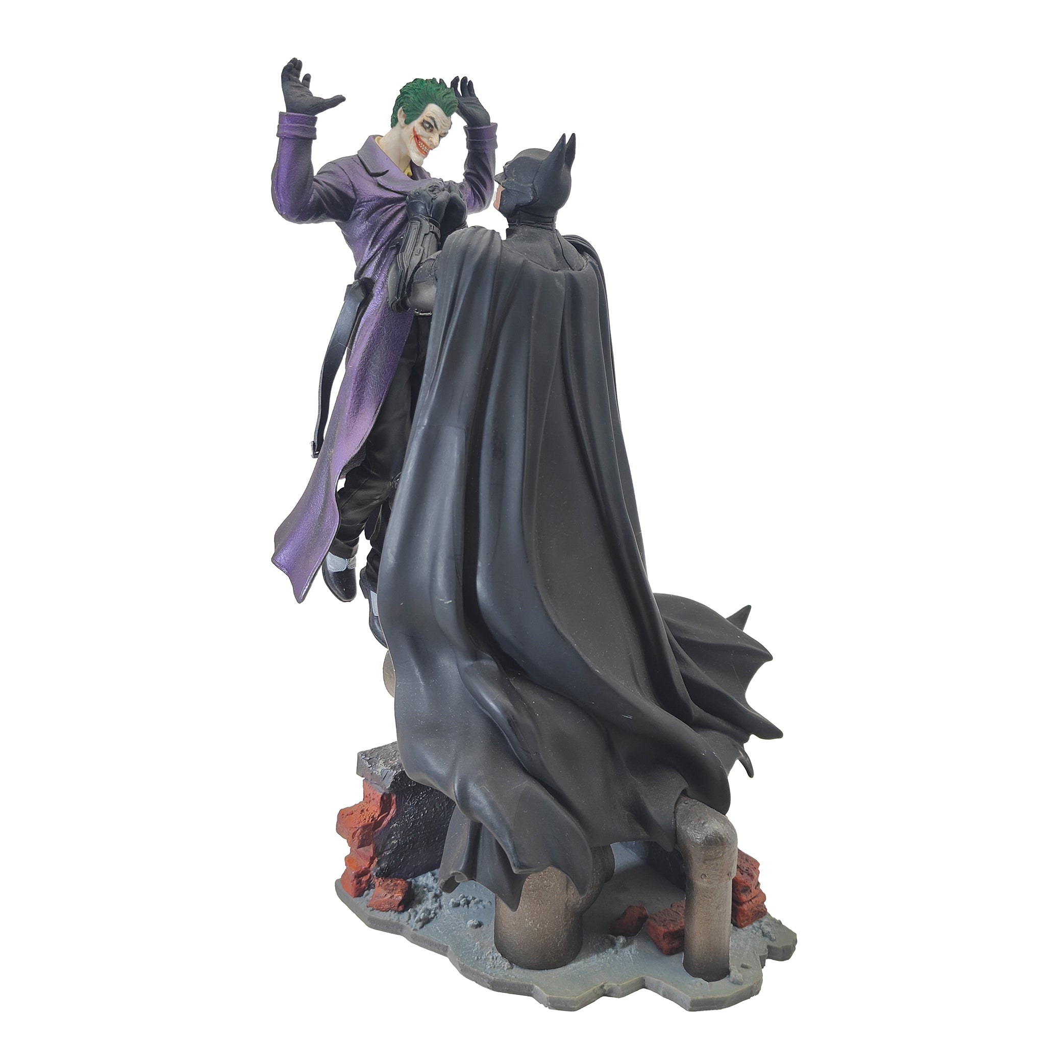 Batman Arkham Origins Batman VS Joker Collectors Edition Statue Warner Bros 2013 28cm – Batman, Vintage Brands, 28 cm, 2013, pre-owned collector piece, Uncanny Collectibles Dublin Ireland
