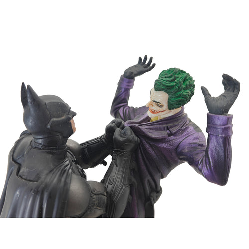 Batman Arkham Origins Batman VS Joker Collectors Edition Statue Warner Bros 2013 28cm – Batman, Vintage Brands, 28 cm, 2013, pre-owned collector piece, Uncanny Collectibles Dublin Ireland