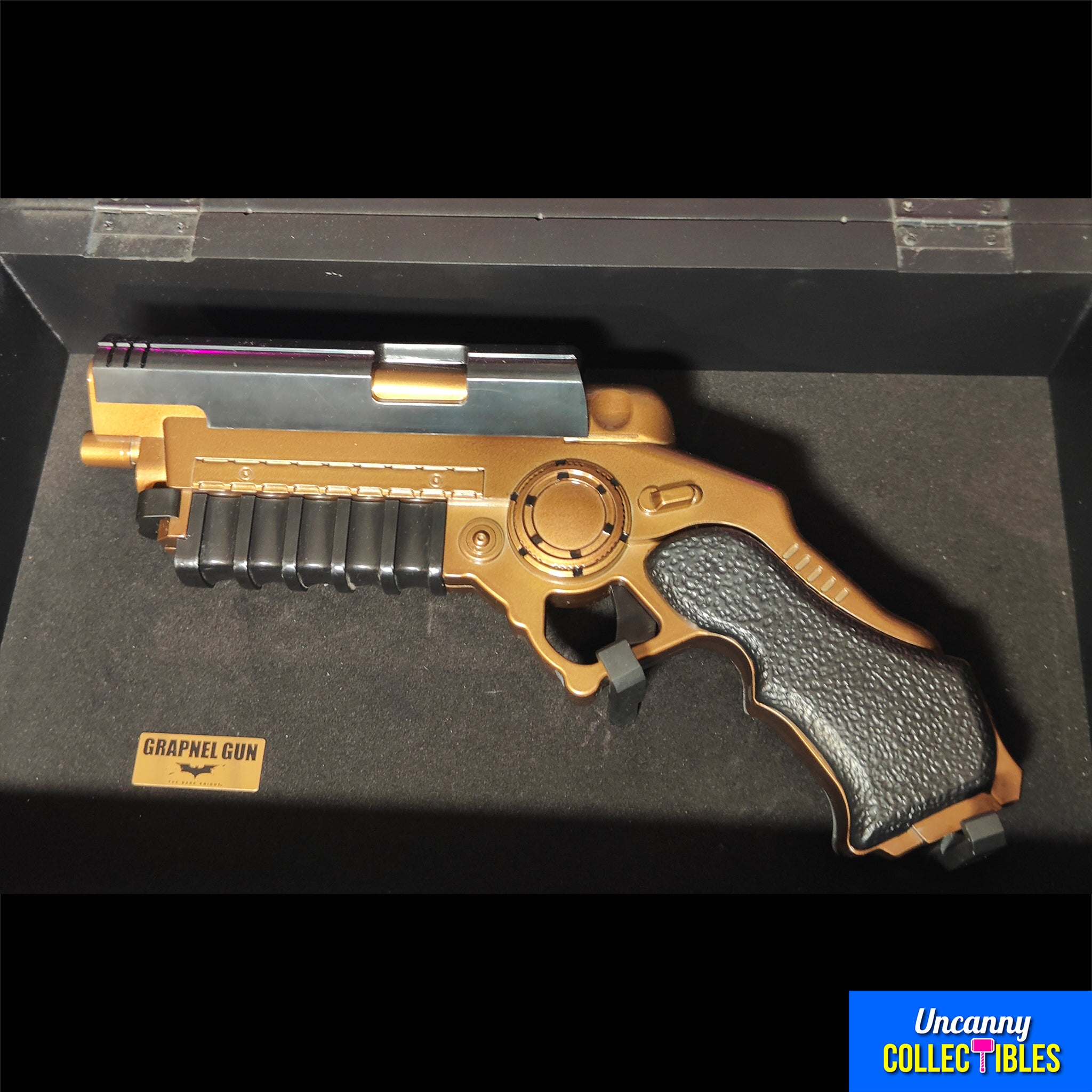 Batman The Dark Knight Replica 1/1 Grapnel Gun The Noble Collection – Batman, The Noble Collection, 60 cm, 2012, pre-owned collector piece, Uncanny Collectibles Dublin Ireland