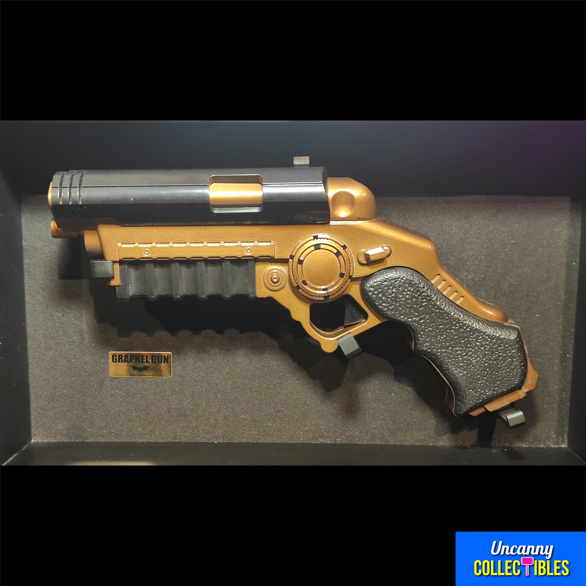 Batman The Dark Knight Replica 1/1 Grapnel Gun The Noble Collection – Batman, The Noble Collection, 60 cm, 2012, pre-owned collector piece, Uncanny Collectibles Dublin Ireland