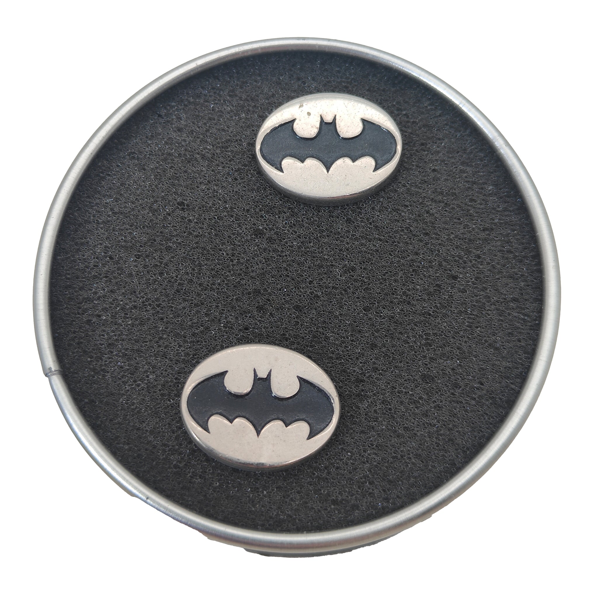 Batman The New Adventures Animated Series Bat Signal Cufflinks 1999 – Batman, Vintage Brands, 2 cm, 1999, pre-owned collector piece, Uncanny Collectibles Dublin Ireland