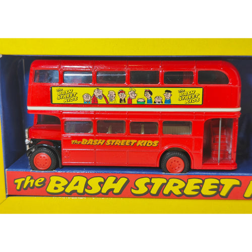 Beano Bash Street Kids Minnie the Minx Corgi AEC Bus and Morris J Van Set - photo 2 of 12