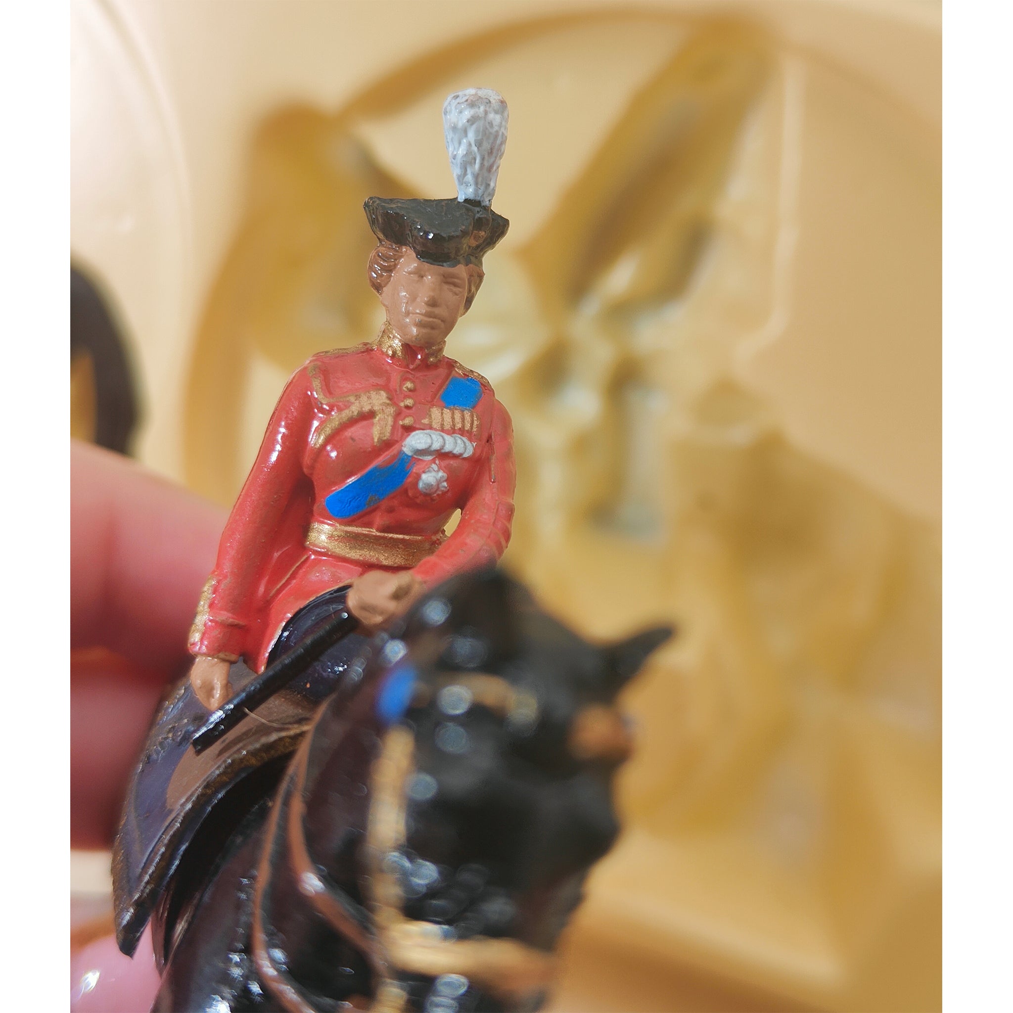 Britains Metal Models Her Majesty Queen Elizabeth Mounted Lifeguard And Horseguard 7233 1986 – Military, Britains, 5 cm, 1986, pre-owned collector piece, Uncanny Collectibles Dublin Ireland