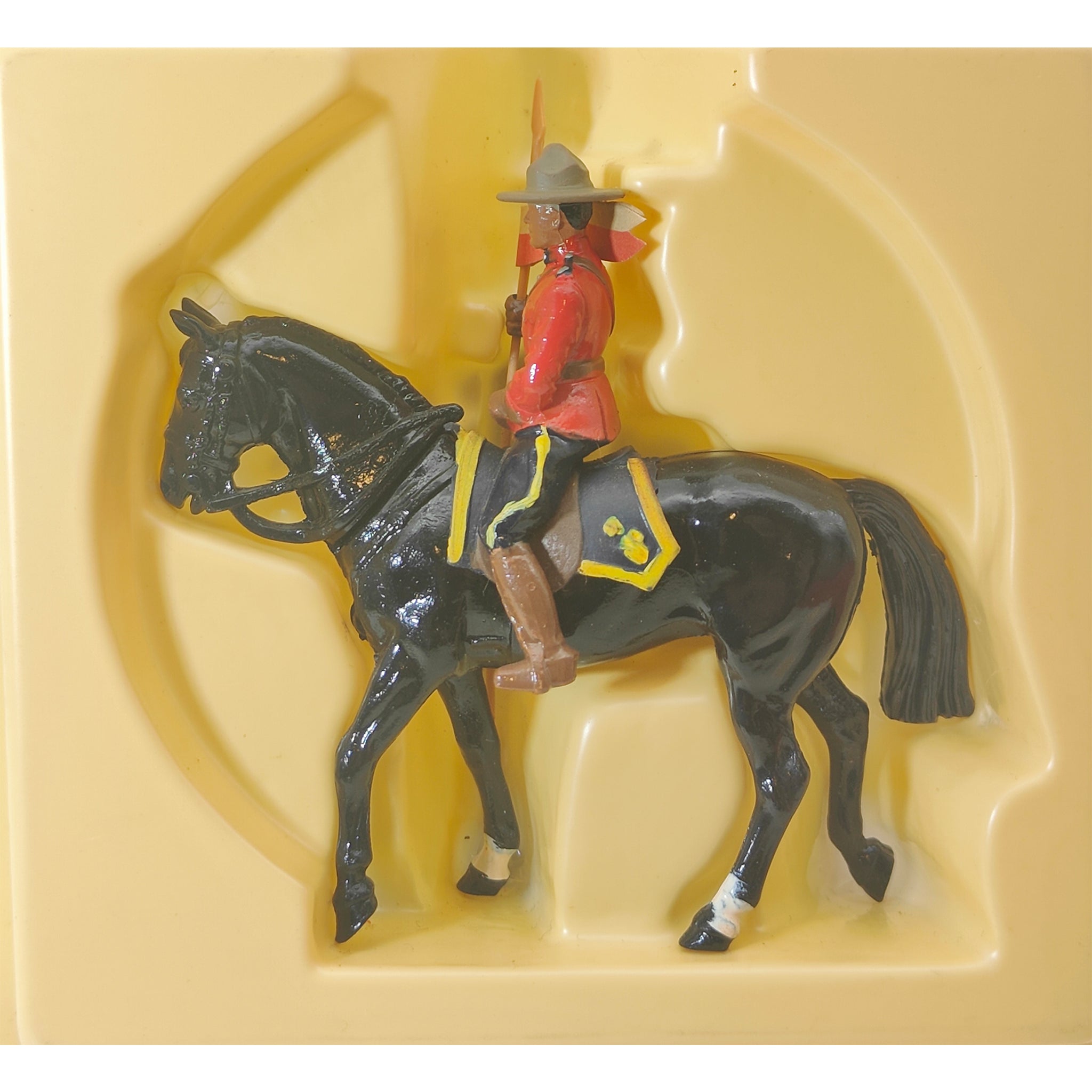 Britains Metal Models Royal Canadian Mounted Police 7234 1986 – Military, Britains, 5 cm, 1986, pre-owned collector piece, Uncanny Collectibles Dublin Ireland