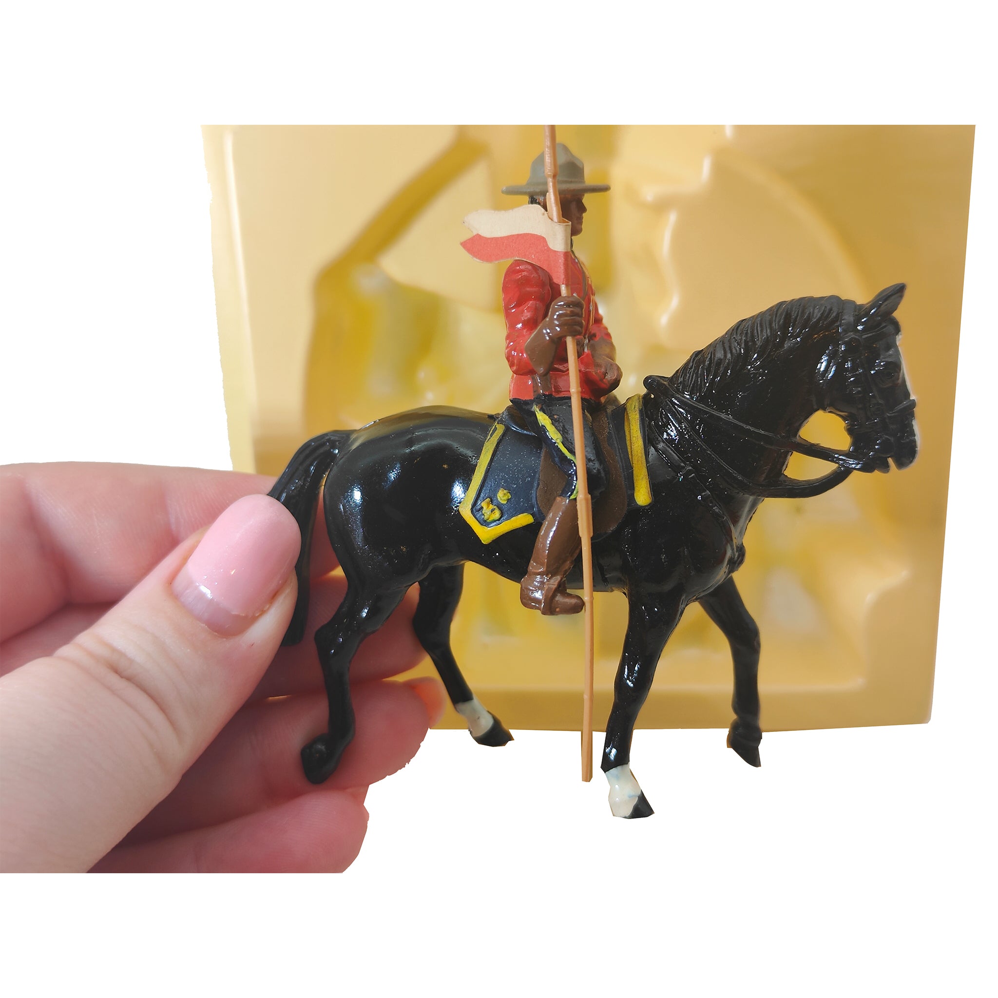 Britains Metal Models Royal Canadian Mounted Police 7234 1986 – Military, Britains, 5 cm, 1986, pre-owned collector piece, Uncanny Collectibles Dublin Ireland