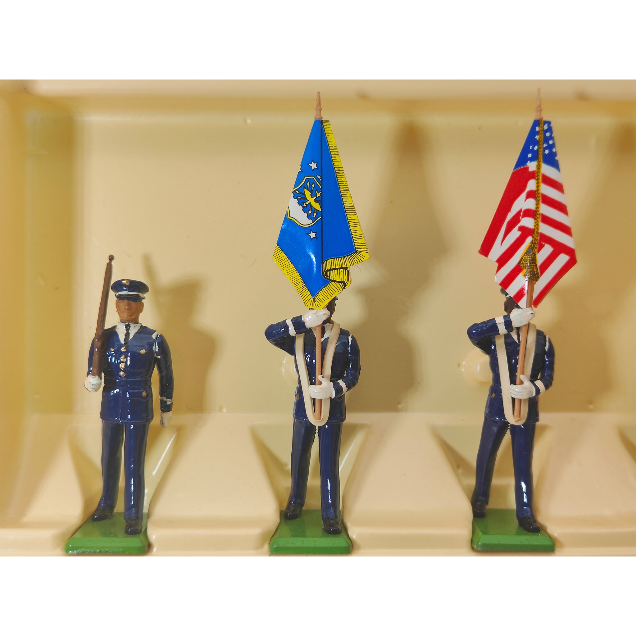 Britains Metal Models U.S. Air Force Colour Party 7307 1986 – Military, Britains, 5 cm, 1986, pre-owned collector piece, Uncanny Collectibles Dublin Ireland