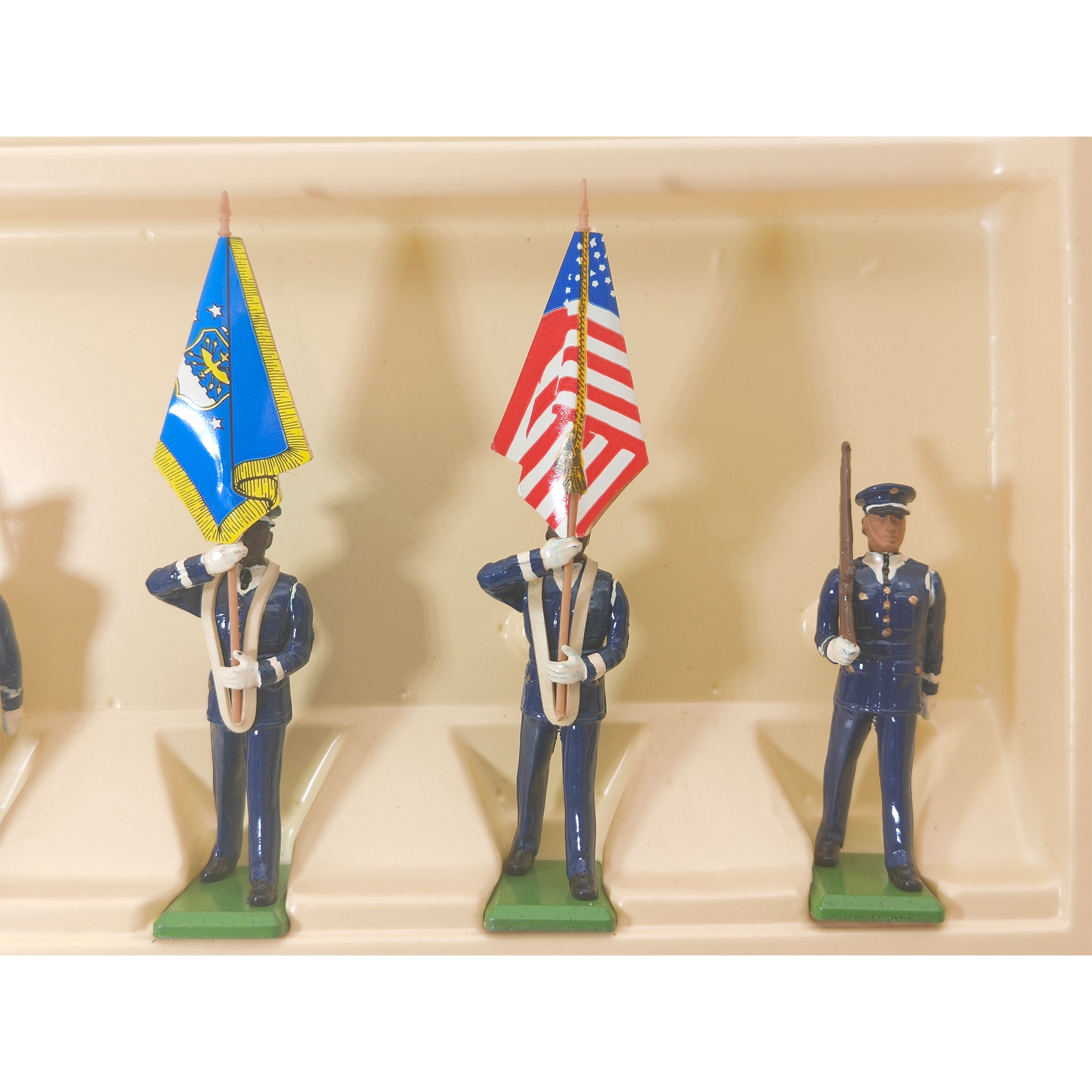 Britains Metal Models U.S. Air Force Colour Party 7307 1986 – Military, Britains, 5 cm, 1986, pre-owned collector piece, Uncanny Collectibles Dublin Ireland