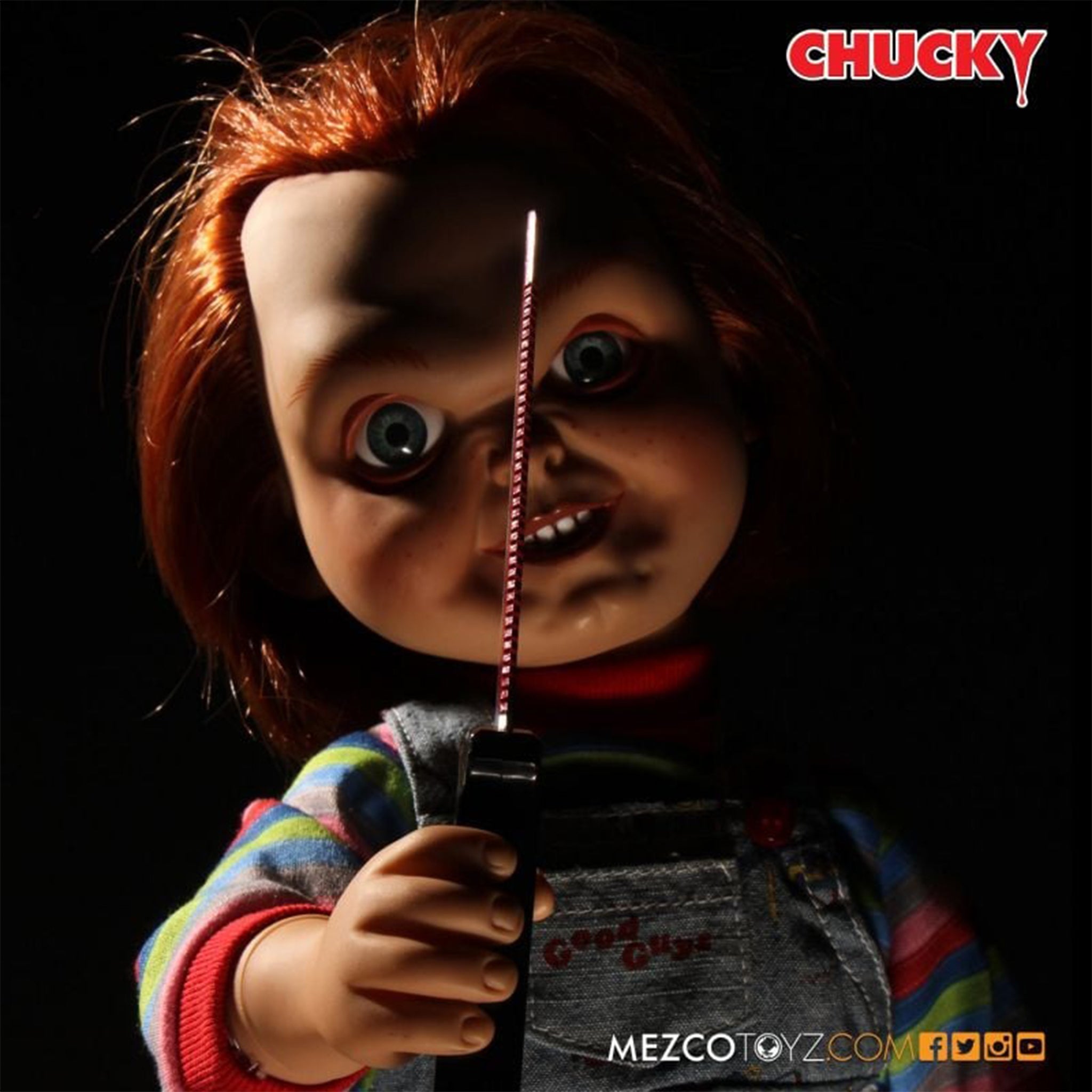 Childs Play Talking Chucky Mezco Toyz Action Figure 38cm