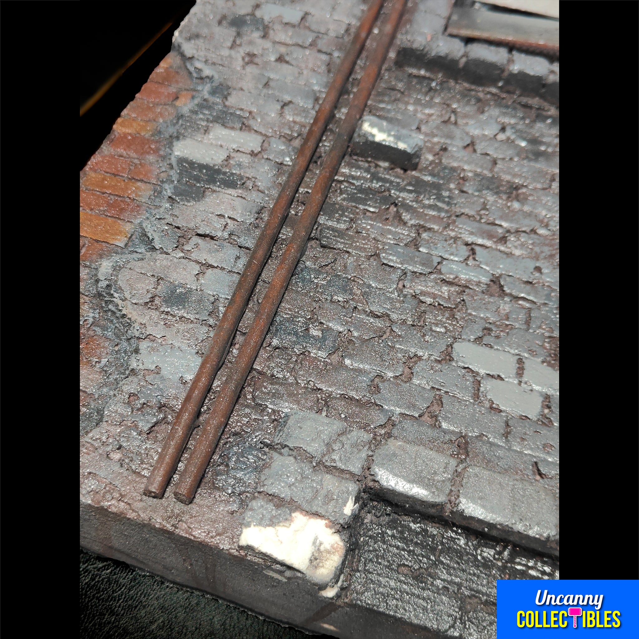 Custom Predator 2 Alley Diorama with 2 NECA Predator Figures