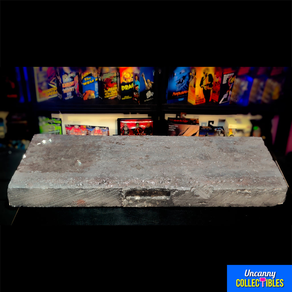 Custom Predator 2 Alley Diorama with 2 NECA Predator Figures