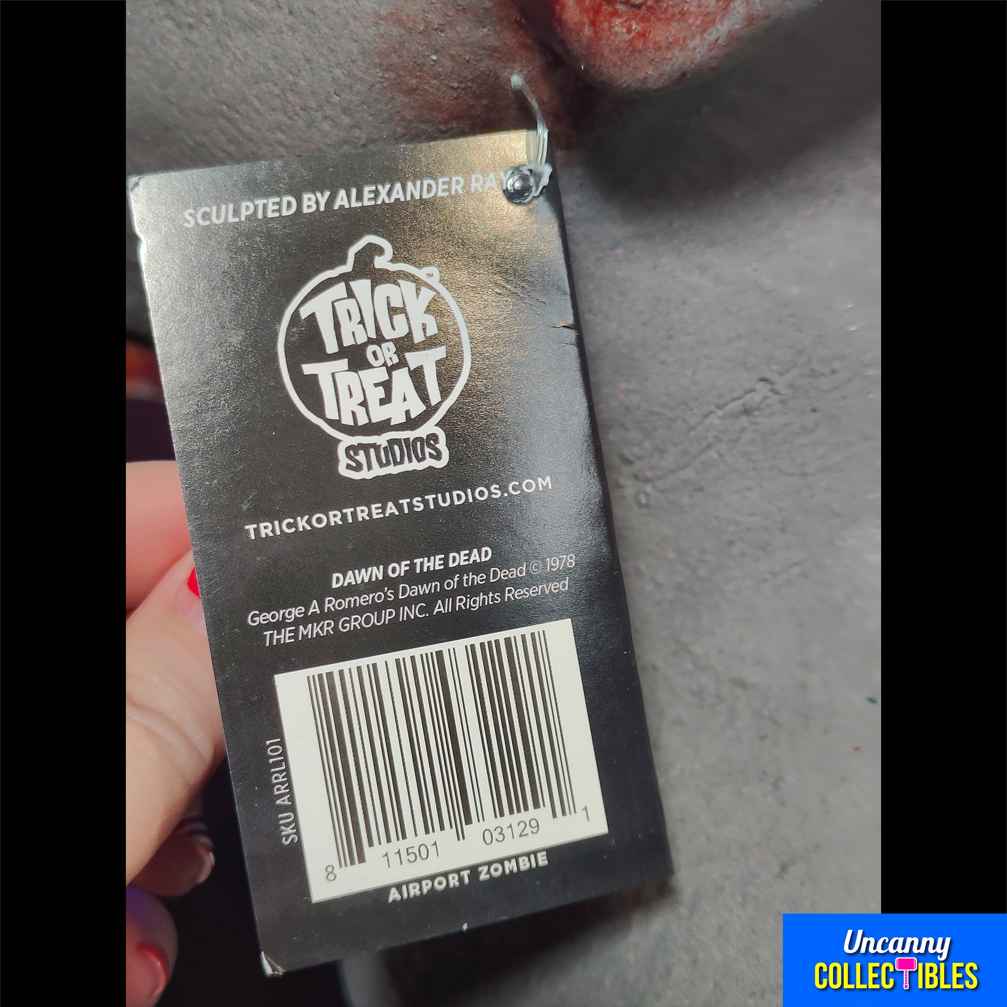 Dawn Of The Dead Airport Zombie Trick or Treat Studios Full Head Latex Mask – Dawn of the Dead, Trick or Treat Studios, 35 cm, 2024, brand new collector item, Uncanny Collectibles Dublin Ireland