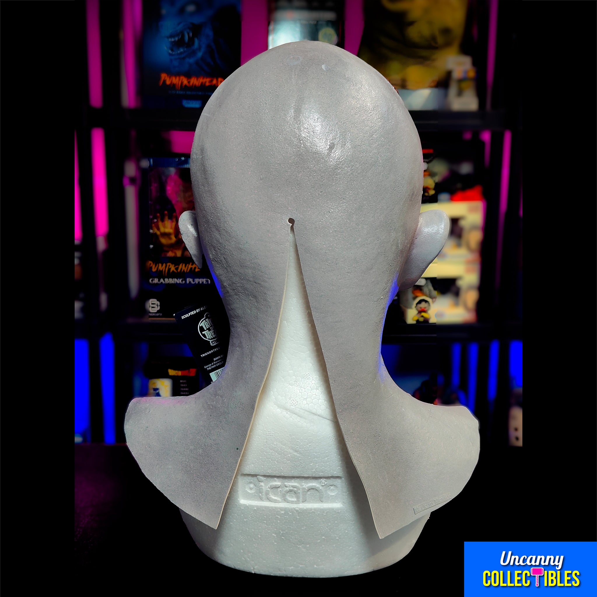 Dawn Of The Dead Airport Zombie Trick or Treat Studios Full Head Latex Mask – Dawn of the Dead, Trick or Treat Studios, 35 cm, 2024, brand new collector item, Uncanny Collectibles Dublin Ireland