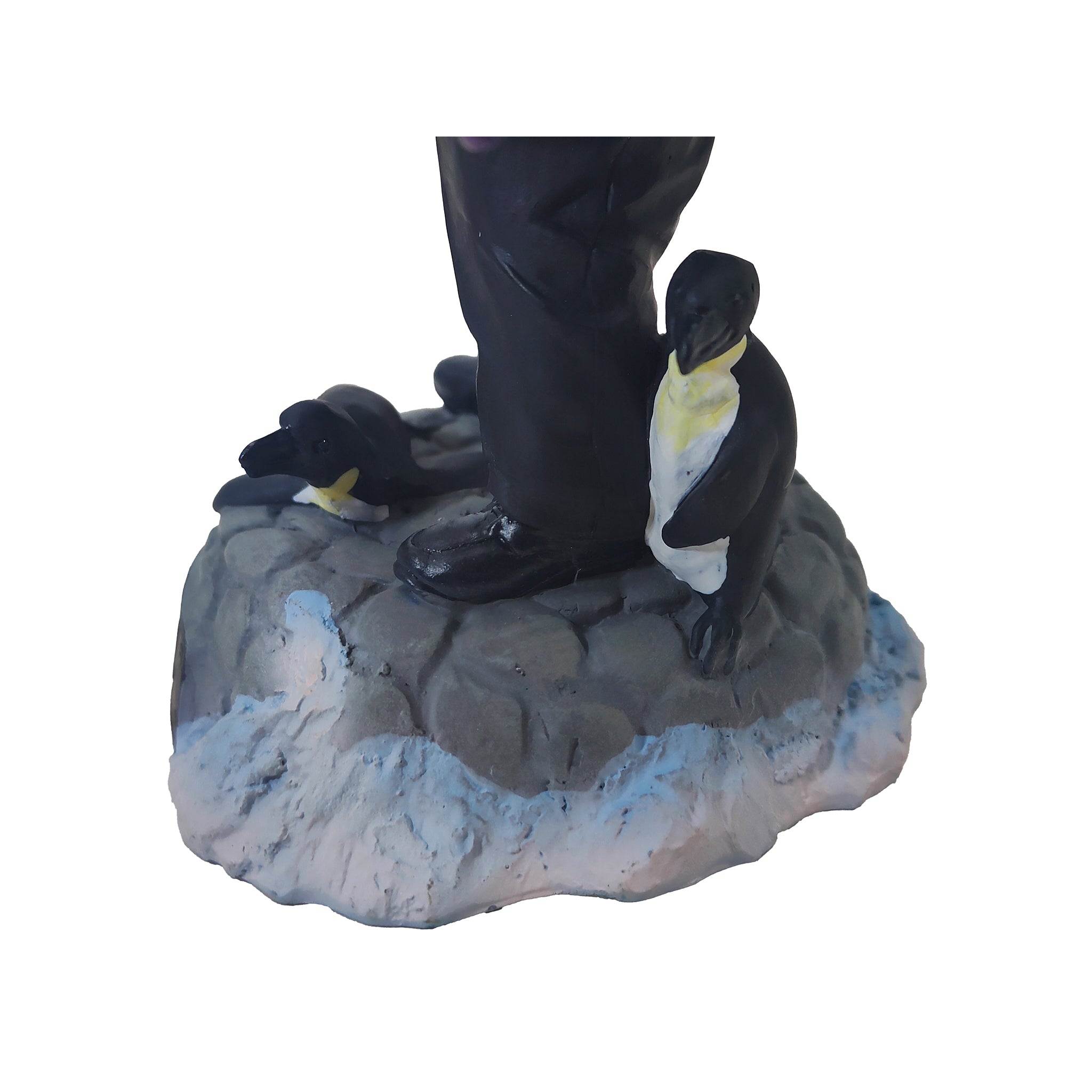 DC Batman Headstrong Villains Penguin Monogram Masterworks Bobblehead 2004 – Batman, Vintage Brands, 16.5 cm, 2004, pre-owned collector piece, Uncanny Collectibles Dublin Ireland