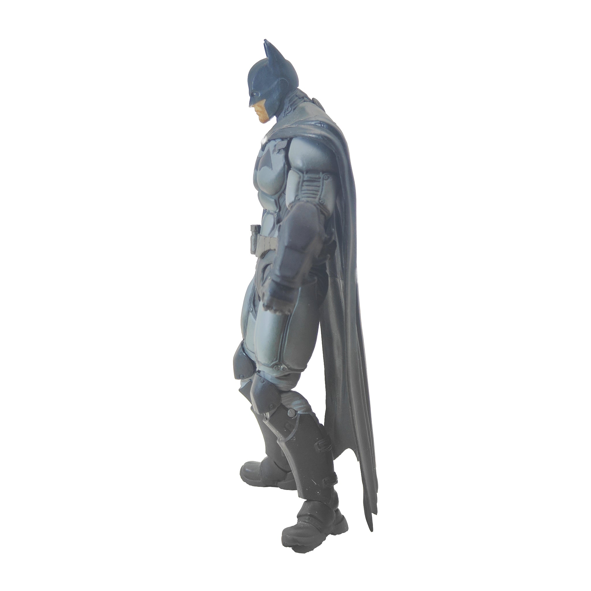 DC Collectibles Arkham Origins Batman Action Figure 2013 18cm – Batman, Vintage Brands, 18 cm, 2013, pre-owned collector piece, Uncanny Collectibles Dublin Ireland