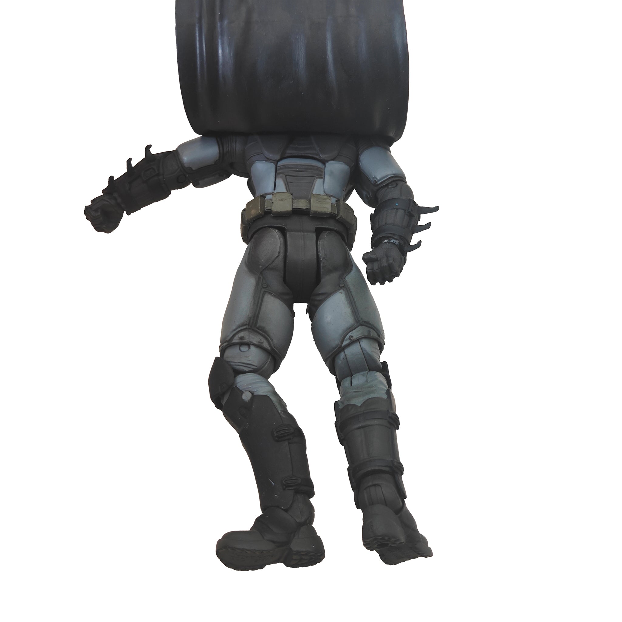 DC Collectibles Arkham Origins Batman Action Figure 2013 18cm – Batman, Vintage Brands, 18 cm, 2013, pre-owned collector piece, Uncanny Collectibles Dublin Ireland