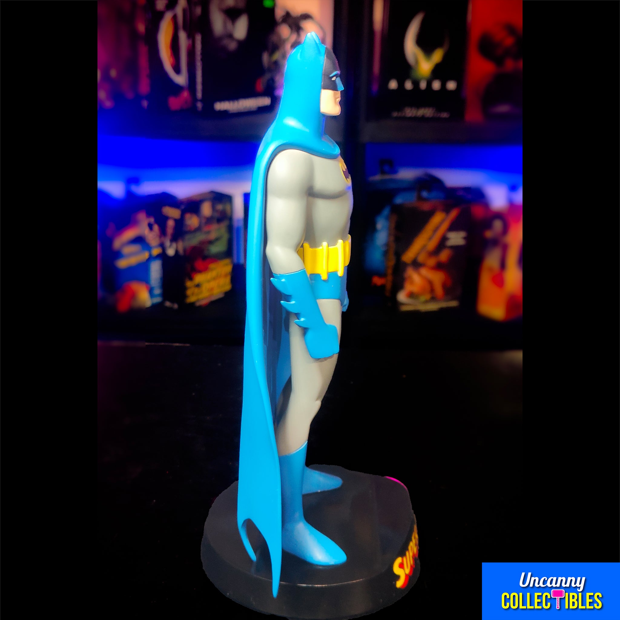 DC Direct Super Friends Batman Maquette Limited Edition 2051 of 4000 – Batman, Vintage Brands, 22 cm, 2051, pre-owned collector piece, Uncanny Collectibles Dublin Ireland
