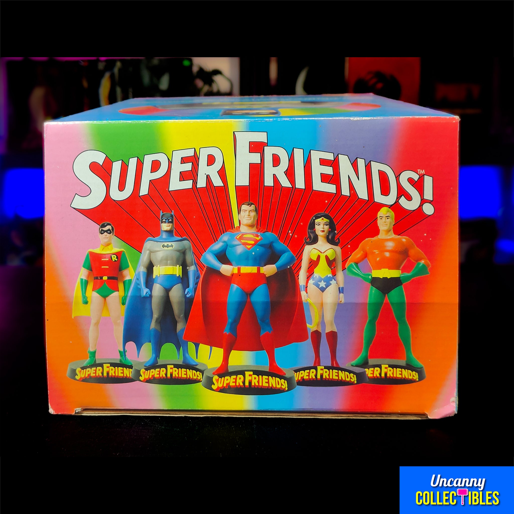 DC Direct Super Friends Batman Maquette Limited Edition 2051 of 4000 – Batman, Vintage Brands, 22 cm, 2051, pre-owned collector piece, Uncanny Collectibles Dublin Ireland