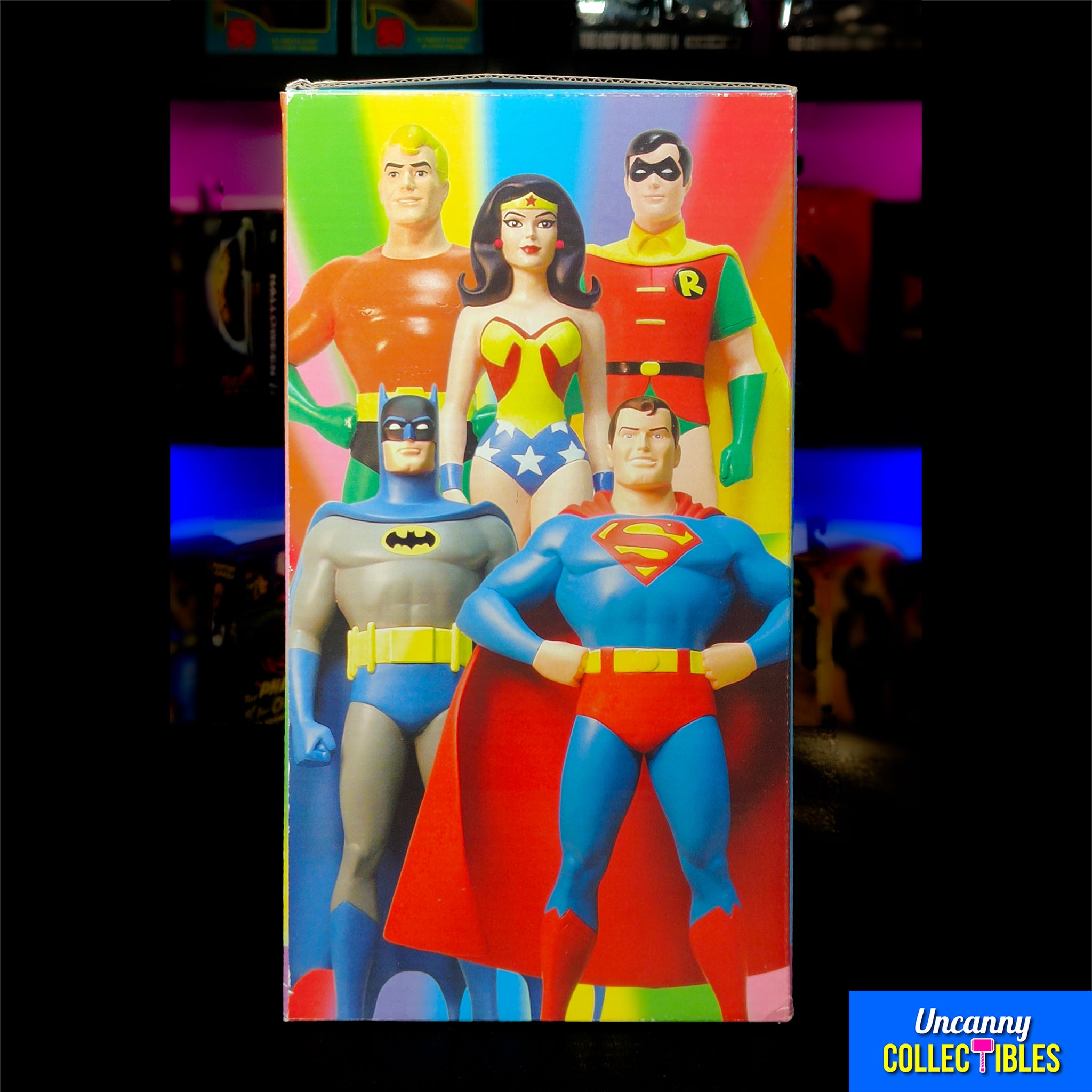DC Direct Super Friends Batman Maquette Limited Edition 2051 of 4000 – Batman, Vintage Brands, 22 cm, 2051, pre-owned collector piece, Uncanny Collectibles Dublin Ireland