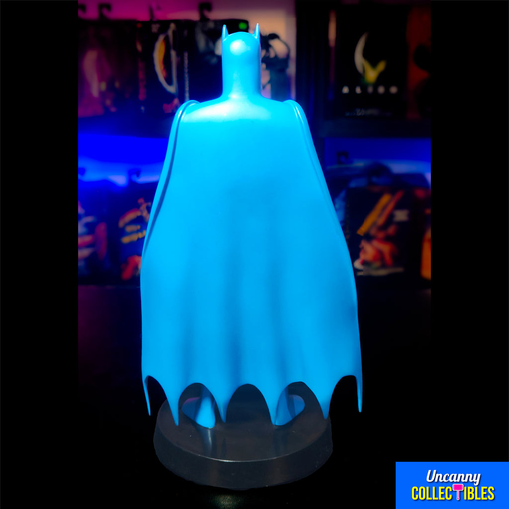 DC Direct Super Friends Batman Maquette Limited Edition 2051 of 4000 – Batman, Vintage Brands, 22 cm, 2051, pre-owned collector piece, Uncanny Collectibles Dublin Ireland