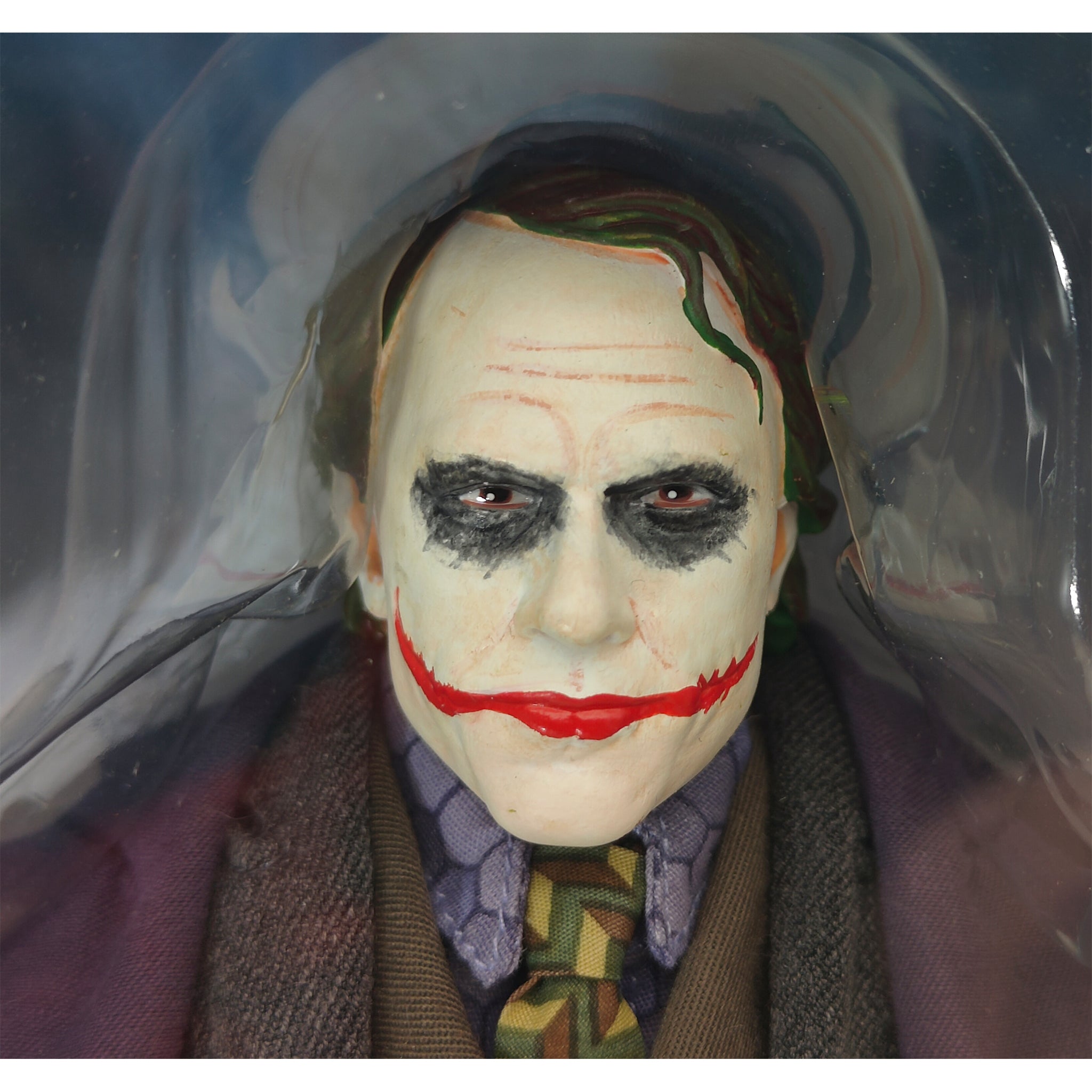DC Direct The Dark Knight The Joker 1:6 Scale Deluxe Collector Figure – Batman, Vintage Brands, 33 cm, pre-owned collector piece, Uncanny Collectibles Dublin Ireland