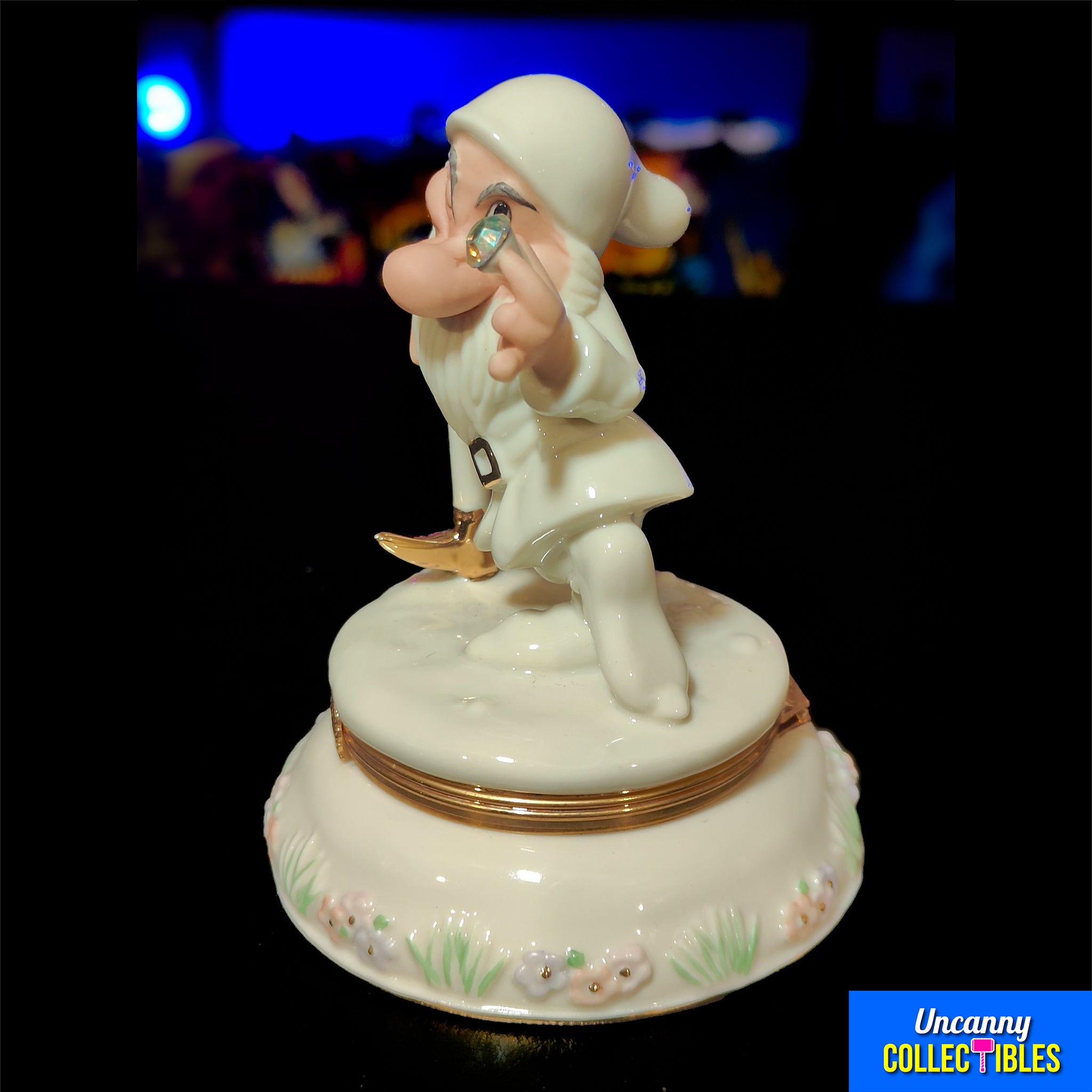 Disney Snow White Grumpy Treasure Box Lenox Trinket Box with Charm – Disney, Vintage Brands, 14 cm, pre-owned collector piece, Uncanny Collectibles Dublin Ireland
