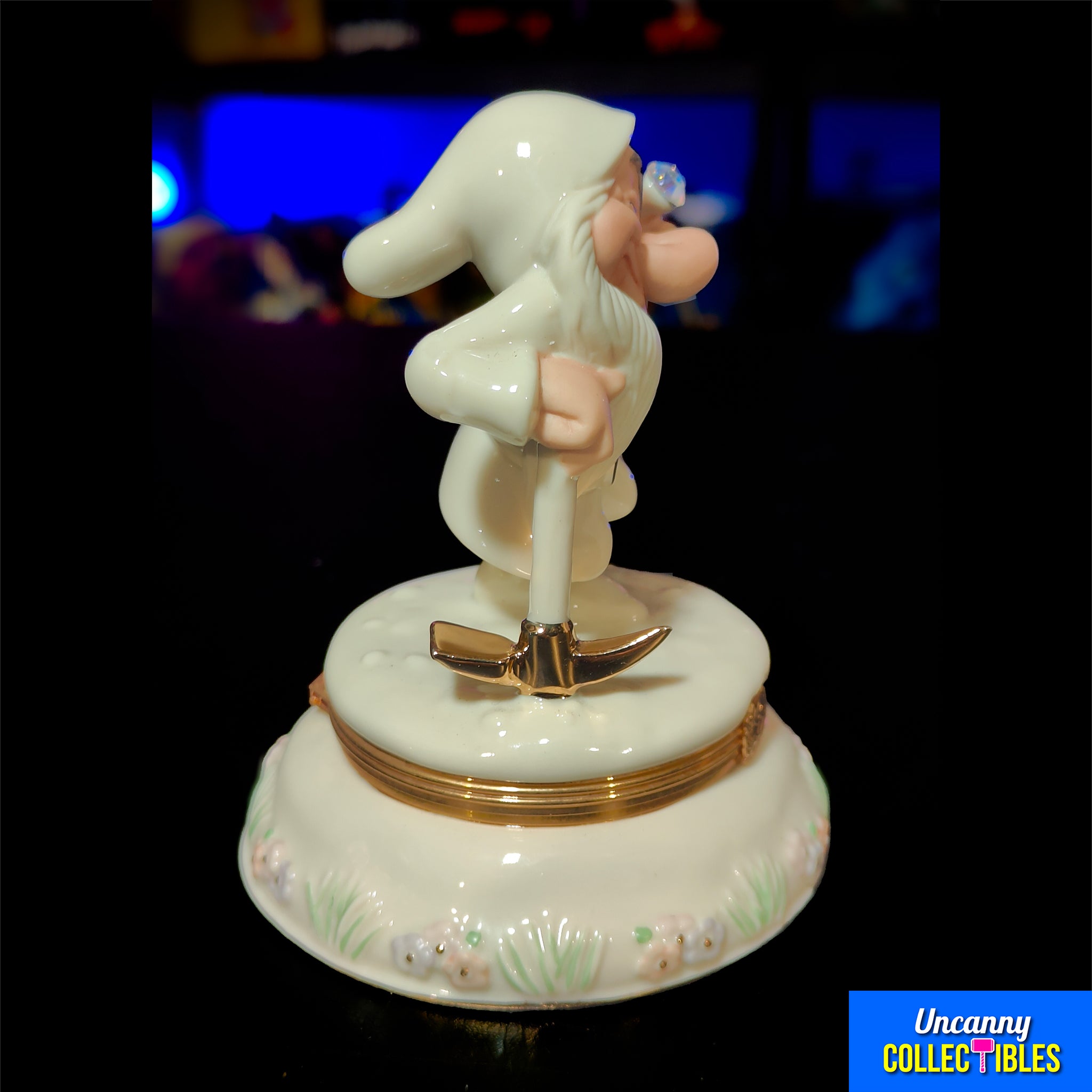 Disney Snow White Grumpy Treasure Box Lenox Trinket Box with Charm – Disney, Vintage Brands, 14 cm, pre-owned collector piece, Uncanny Collectibles Dublin Ireland