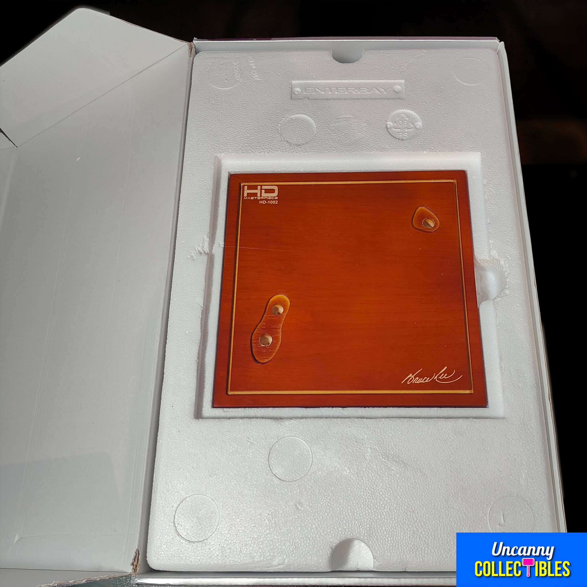 Enterbay Bruce Lee 1/4 Scale 70th Anniversary Statue