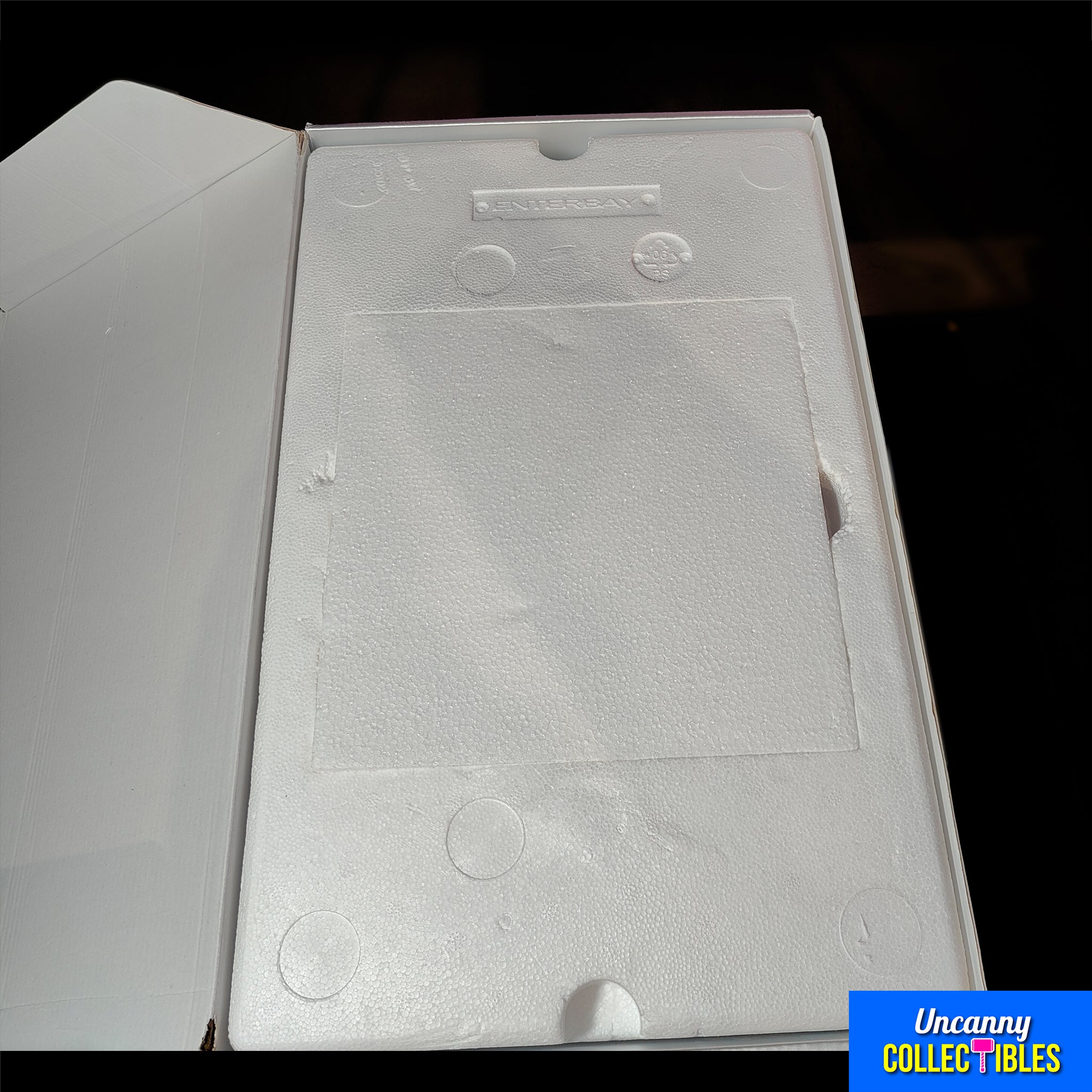 Enterbay Bruce Lee 1/4 Scale 70th Anniversary Statue