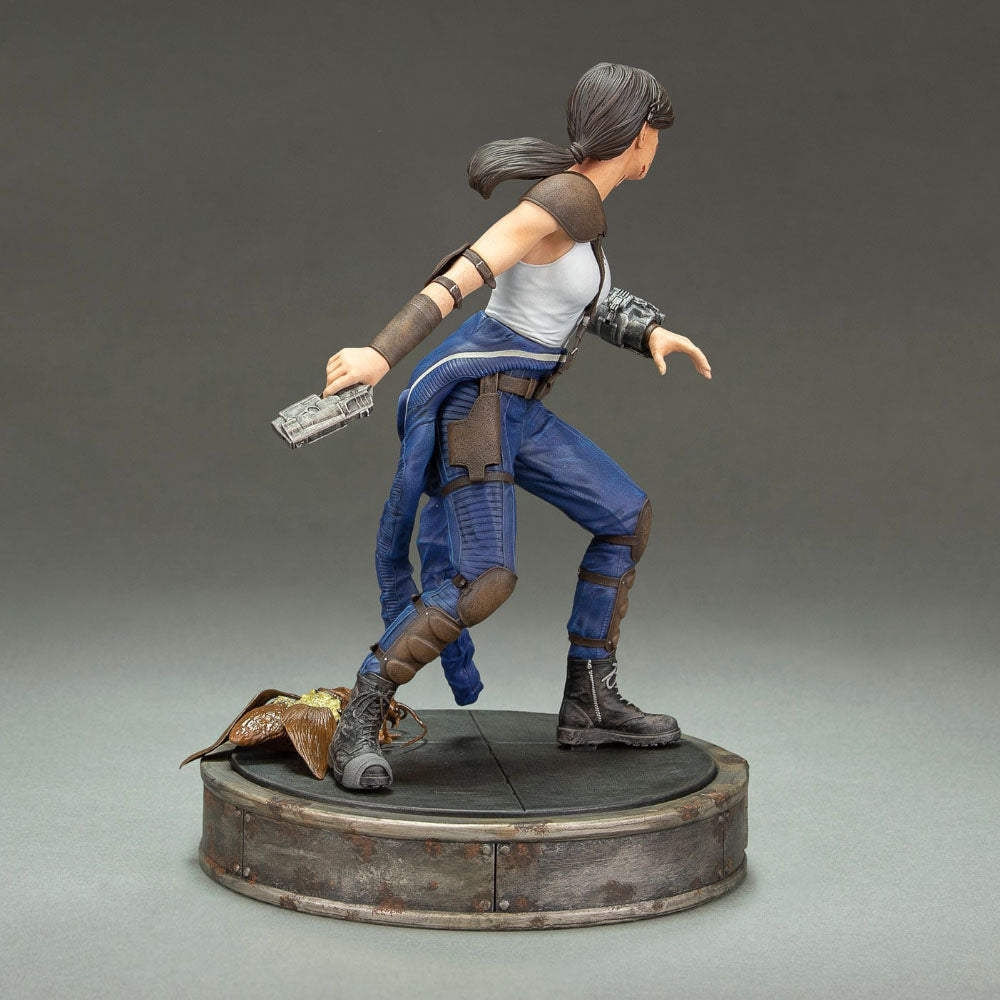 Fallout TV Show Lucy The Vault Dweller Dark Horse Collectibles Statue – Fallout, Dark Horse Collectibles, 18 cm, 2025, brand new collector item, Uncanny Collectibles Dublin Ireland