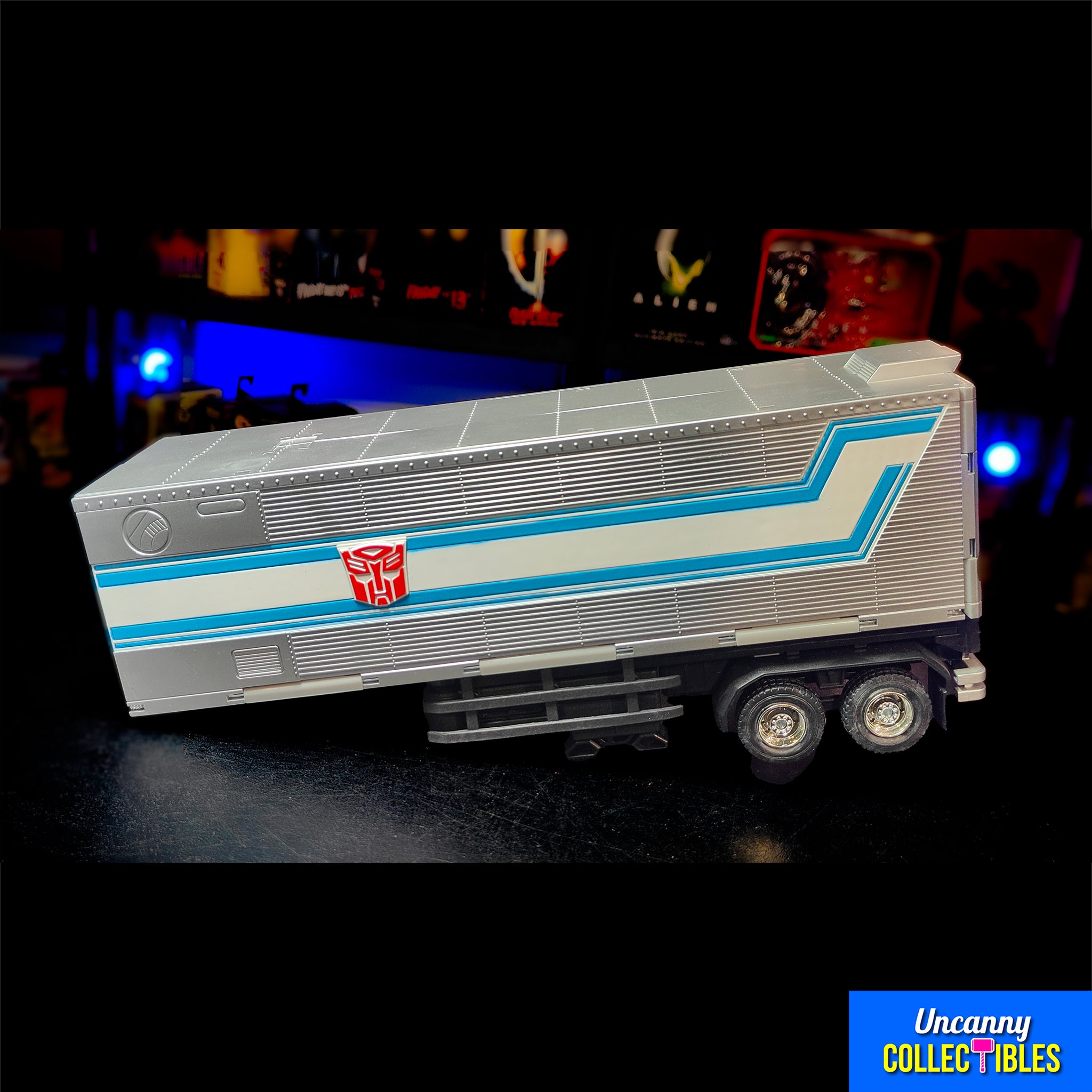 Hasbro Transformers Masterpiece Optimus Prime MP10 Action Figure