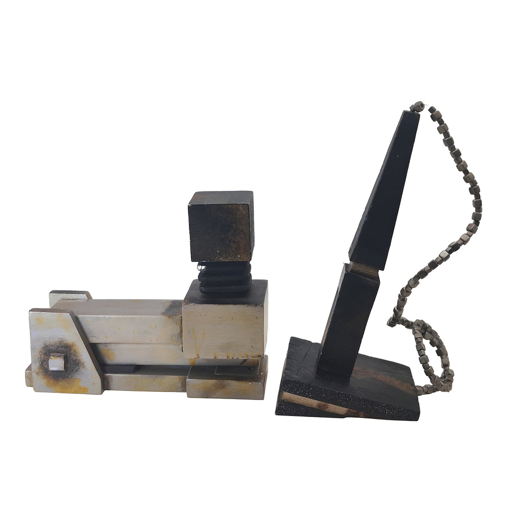 Hitchhikers Guide To The Galaxy Vogon Stapler And Pen NECA Limited Edition – Movie Icons & Heroes, NECA, 25 cm, 2007, pre-owned collector piece, Uncanny Collectibles Dublin Ireland