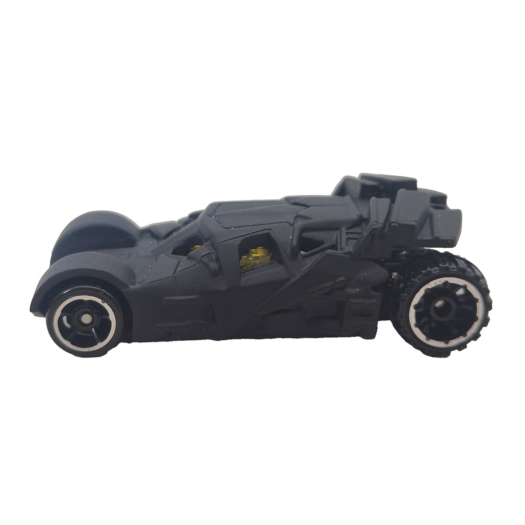 Hot Wheels Batman Batmobile and Tumbler Die-Cast Bundle – Batman, Mattel, 6 cm, pre-owned collector piece, Uncanny Collectibles Dublin Ireland