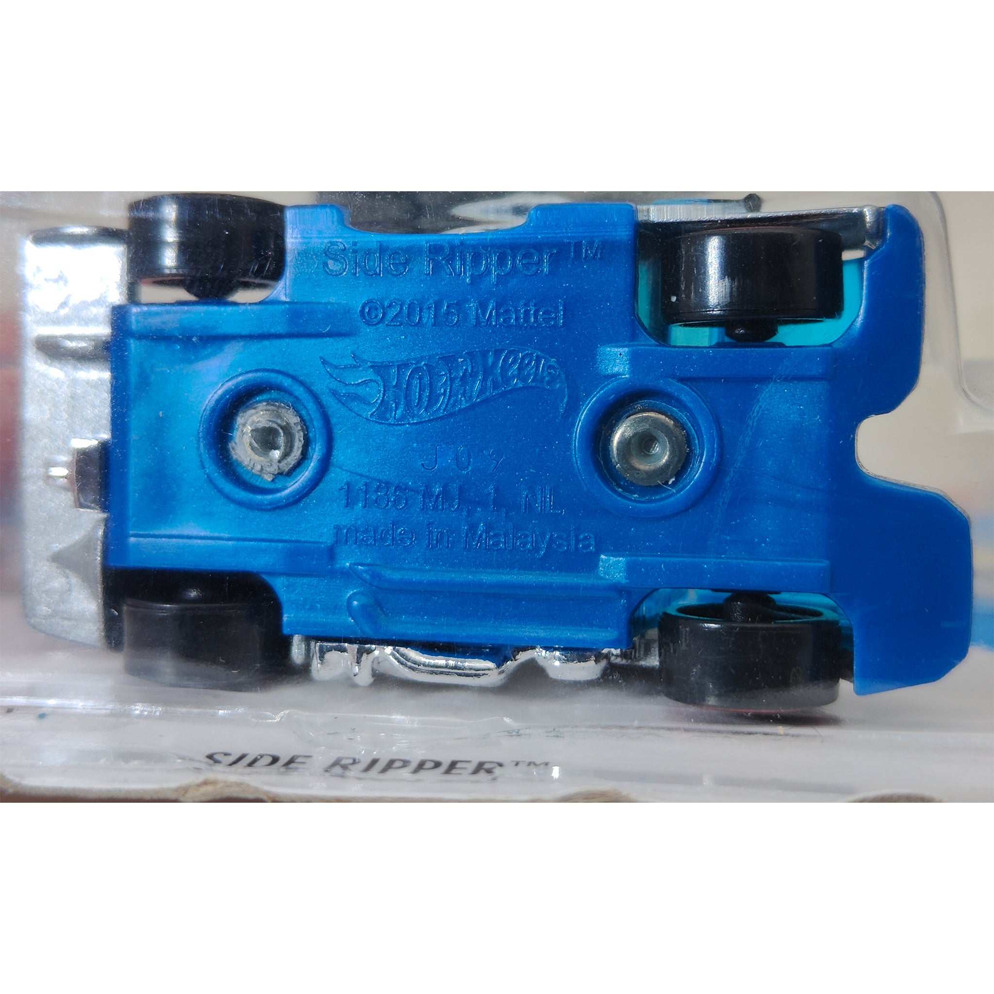 Hot Wheels Side Ripper and Siku Bugatti Chiron Supercar Bundle – TV Icons & Heroes, Vintage Brands, 7 cm, pre-owned collector piece, Uncanny Collectibles Dublin Ireland