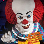 IT 1990 Talking Pennywise MDS Mezco Designer Series Deluxe Action Figure 15cm – IT, Mezco Toyz, 15 cm, brand new collector item, Uncanny Collectibles Dublin Ireland