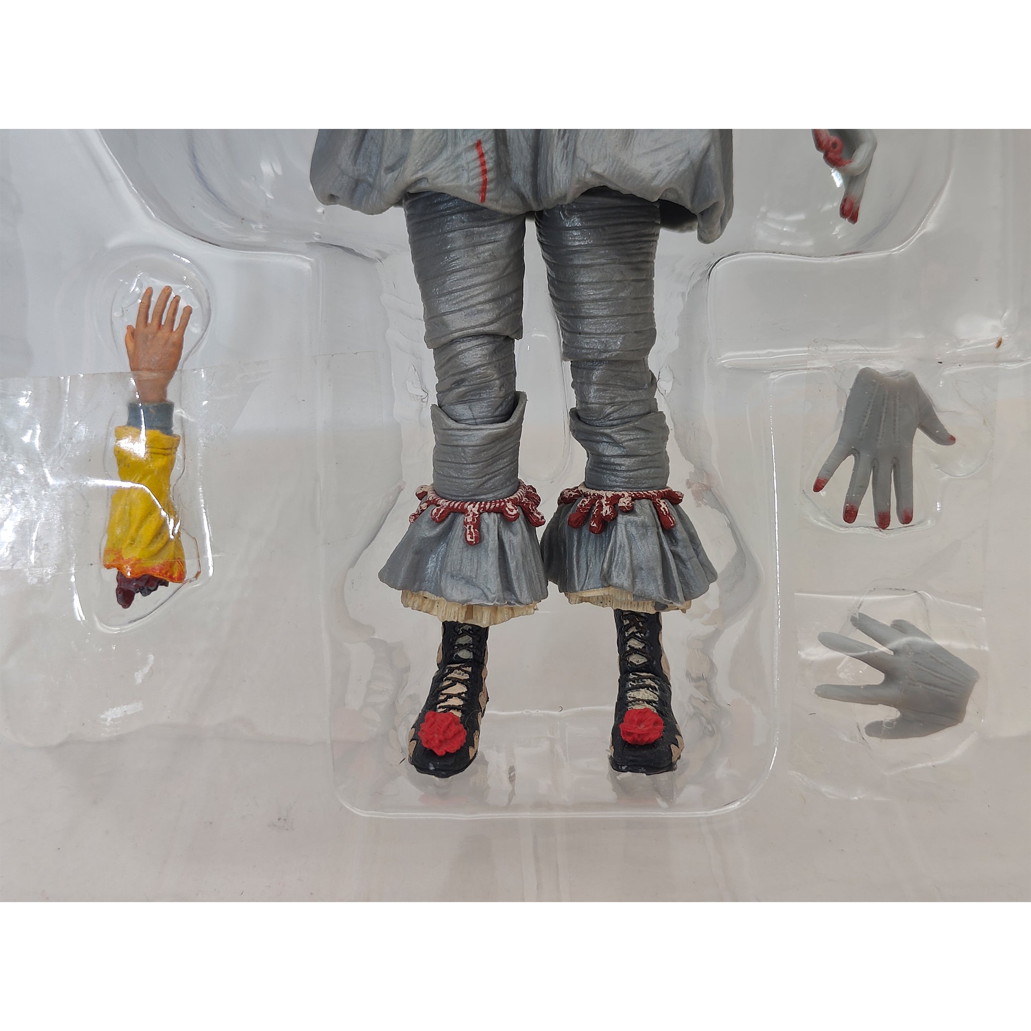 IT 2017 Ultimate Pennywise Bloody GameStop Exclusive NECA Action Figure