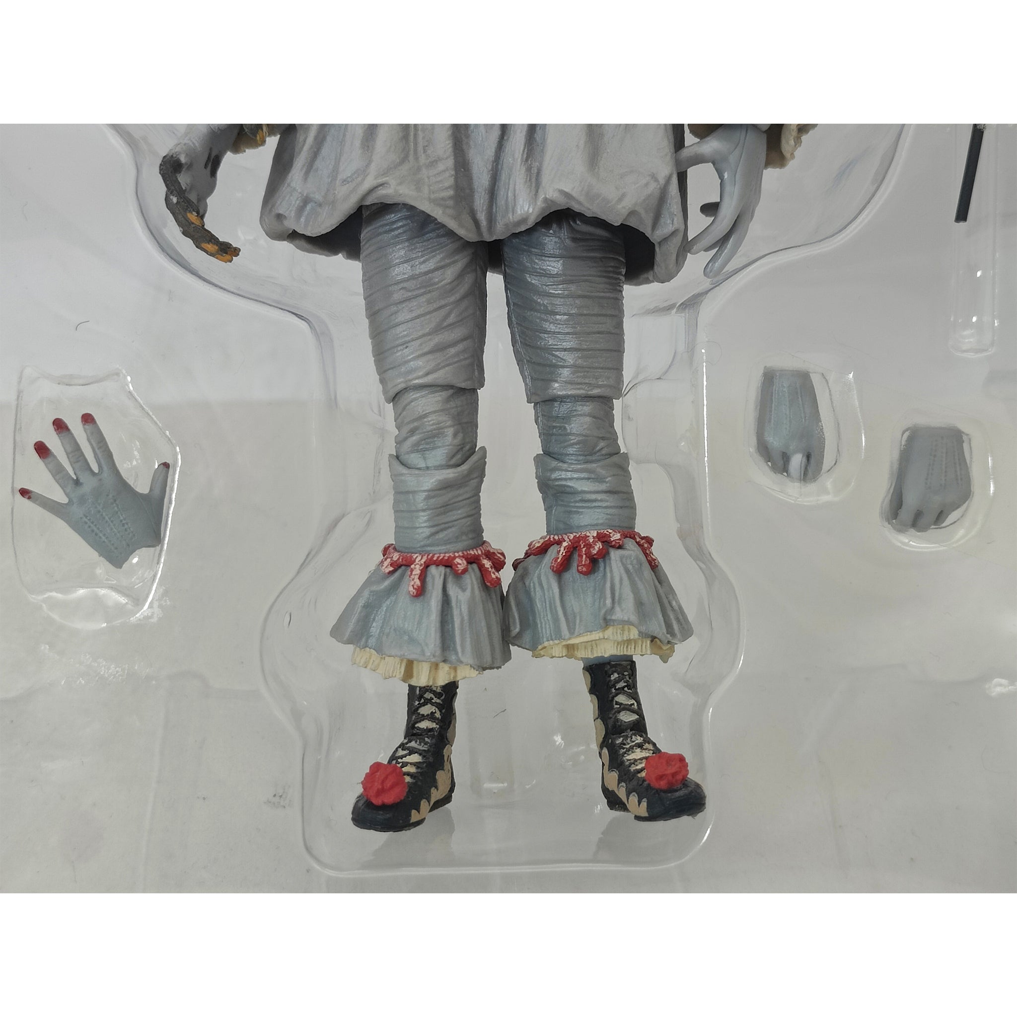 IT 2017 Well House Pennywise Ultimate NECA Figure - Used